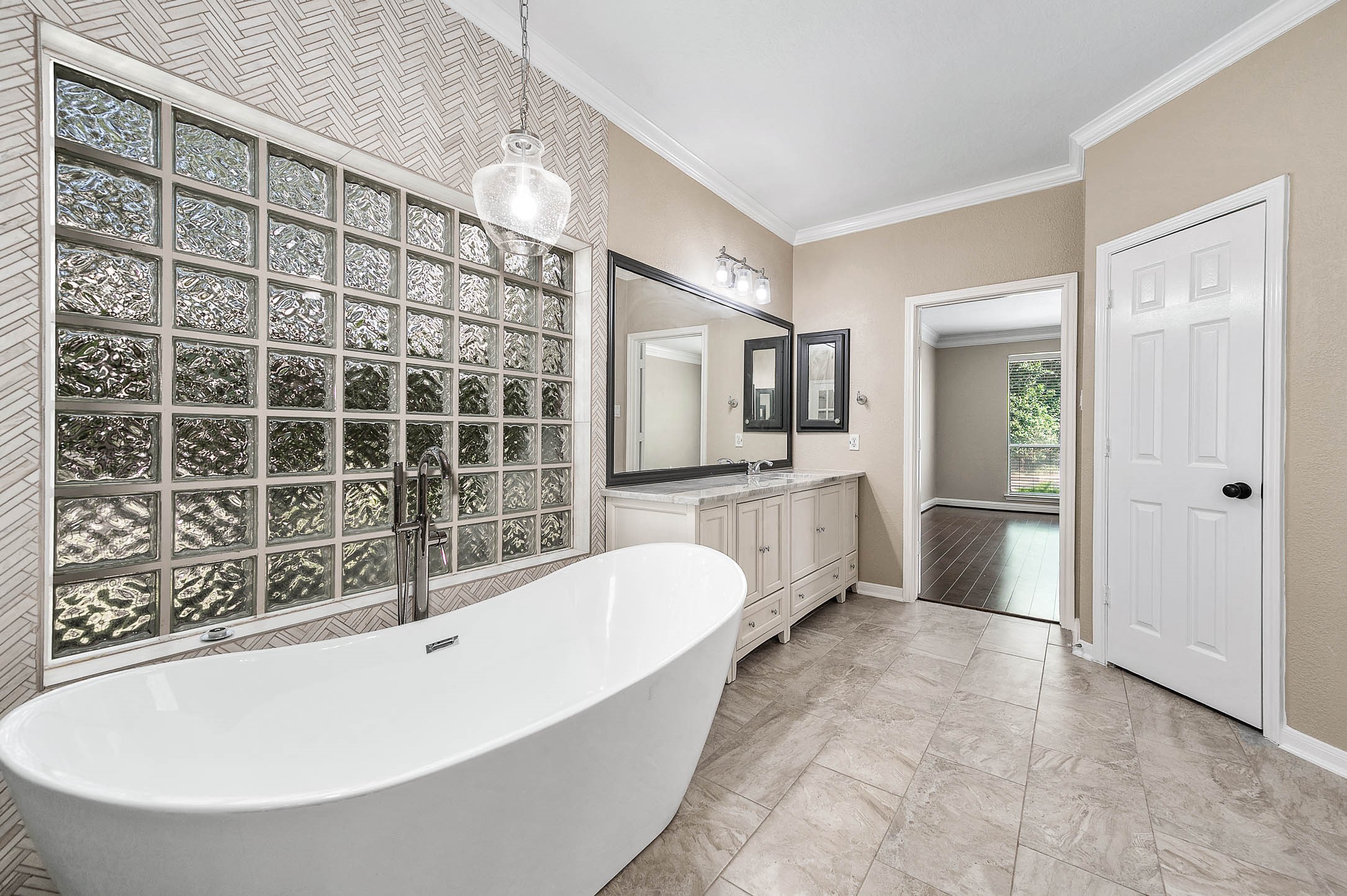 13 Turtle Creek Manor Property Photo 22