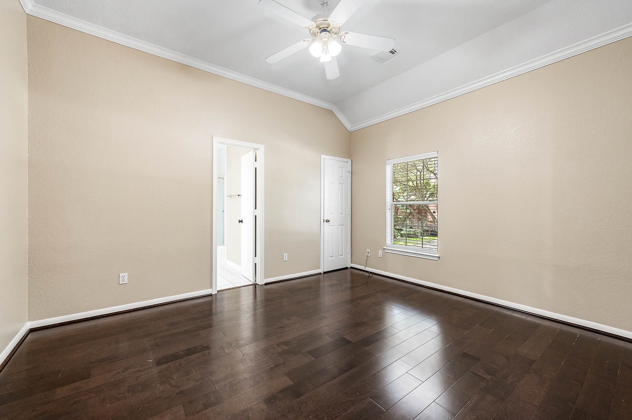 13 Turtle Creek Manor Property Photo 34