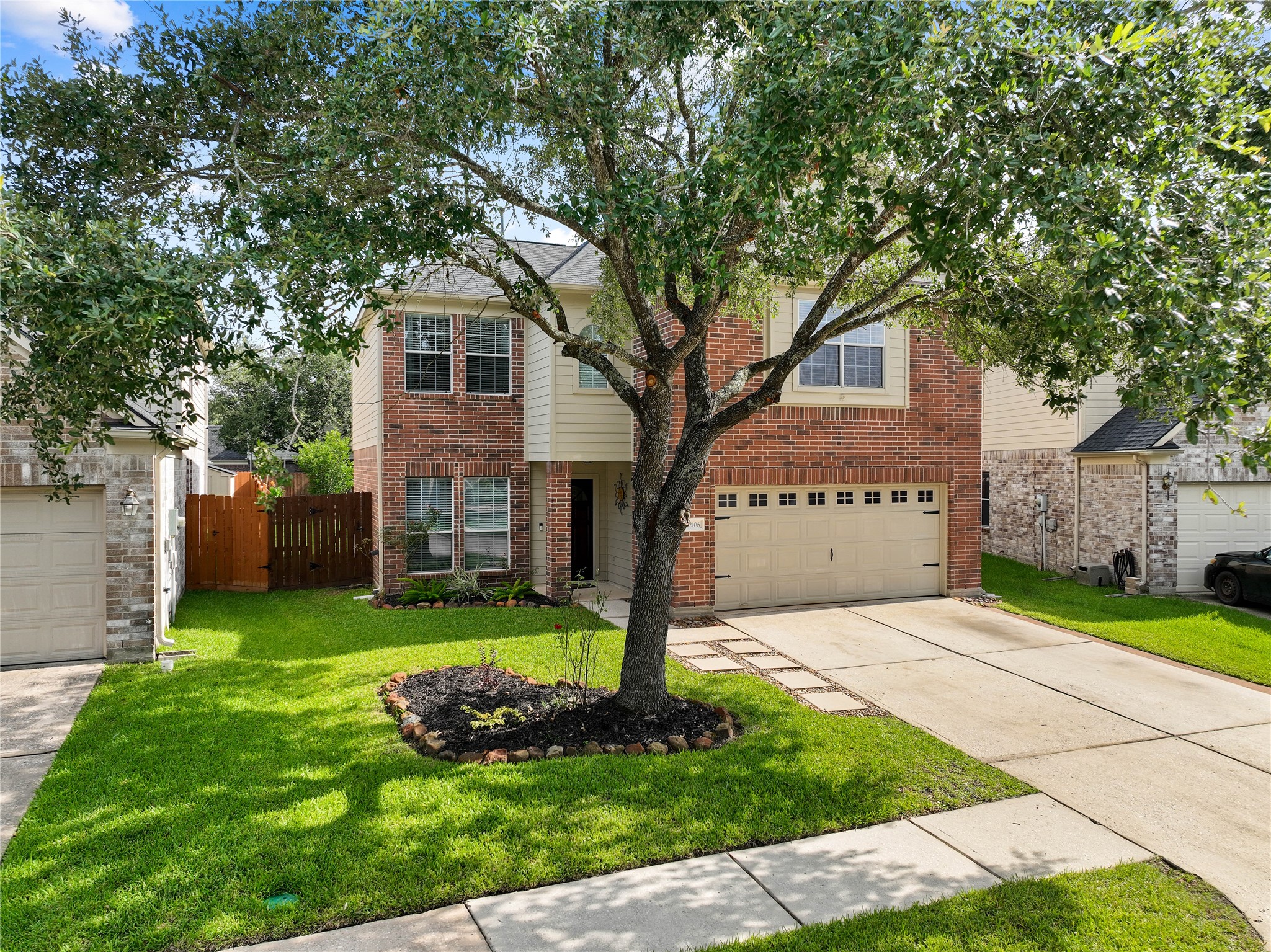 12106 Hawthorne Hill Circle