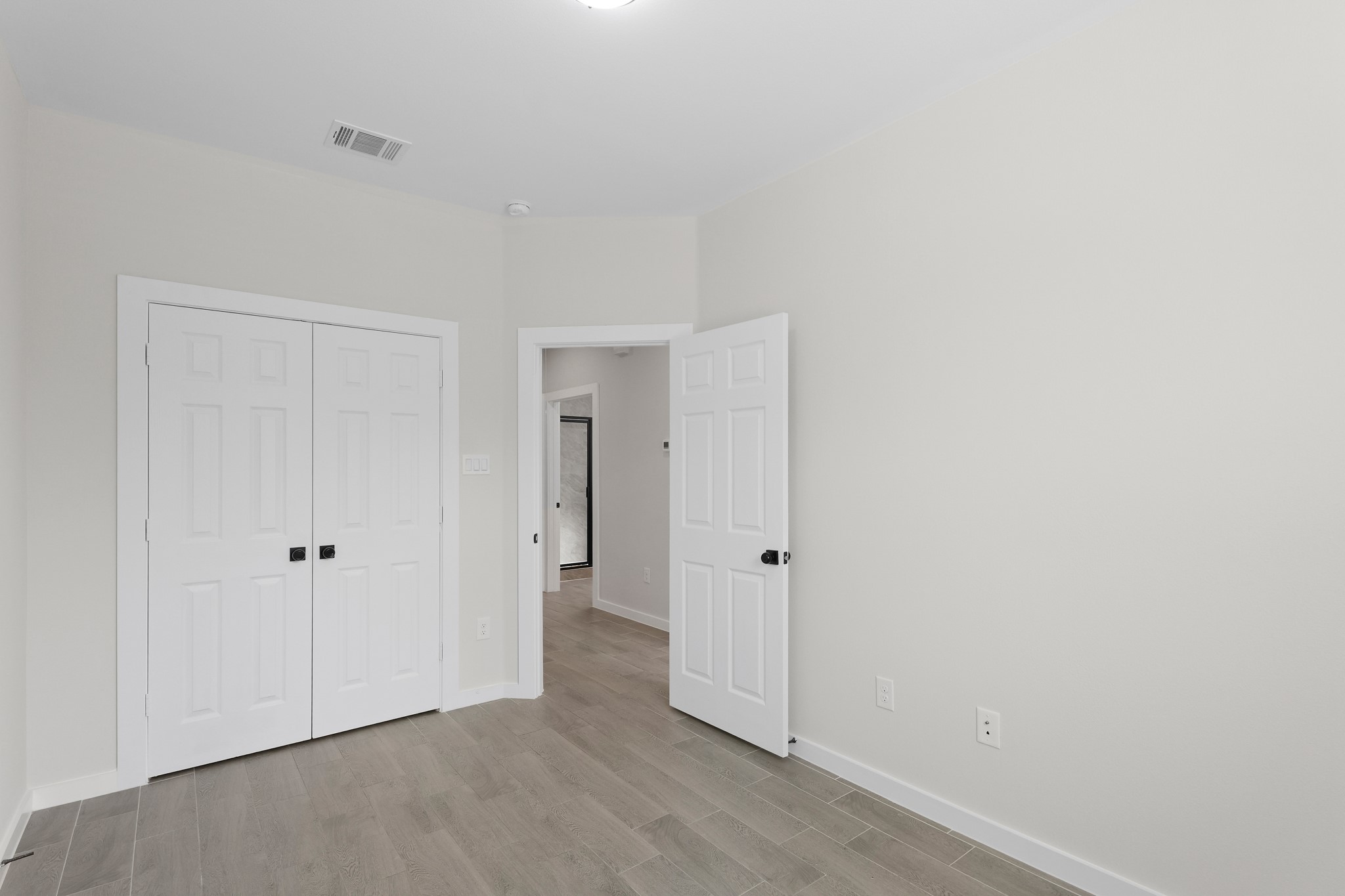 5544 Shreveport Boulevard B Property Photo 24