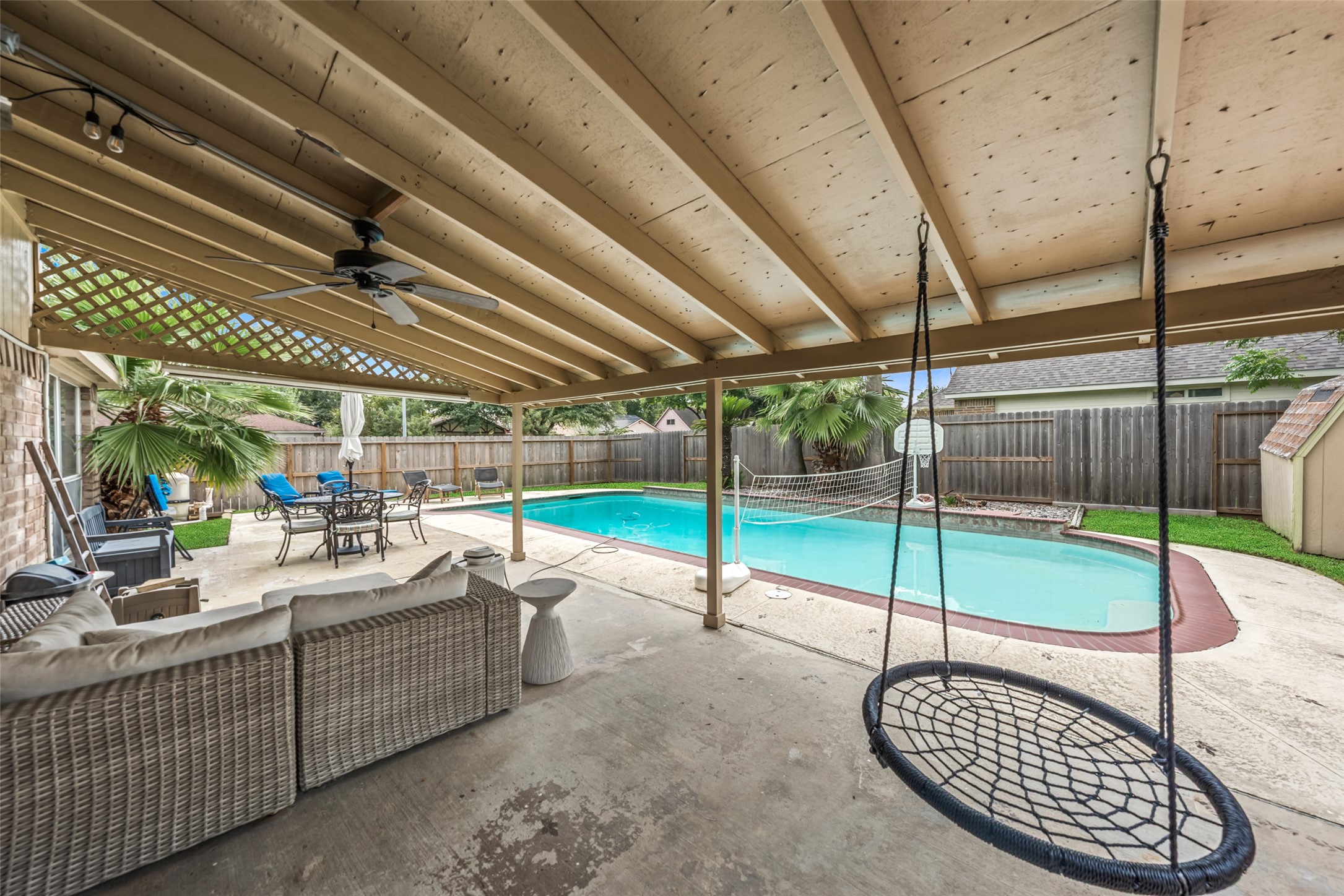 22303 Meadowrock Drive Property Photo 6