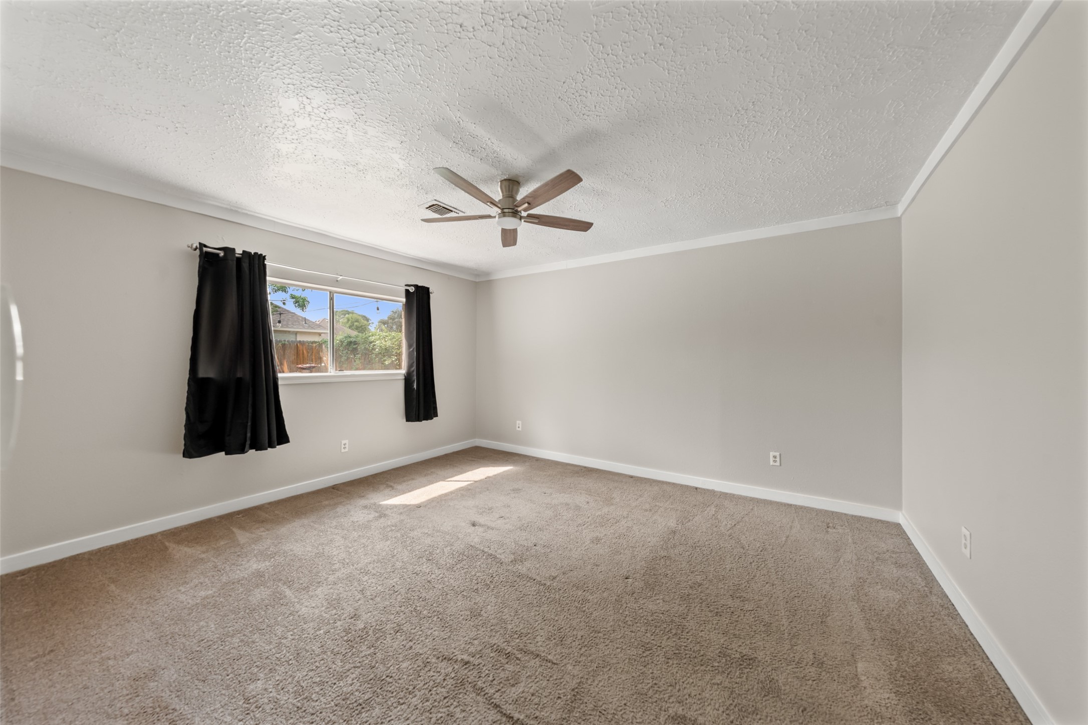 22303 Meadowrock Drive Property Photo 14