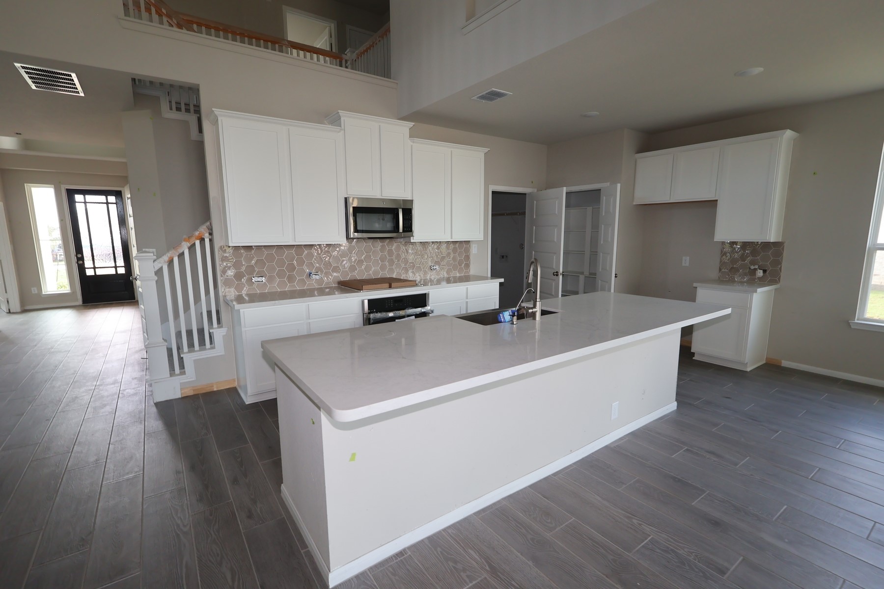 6915 Allens Landing Property Photo 5