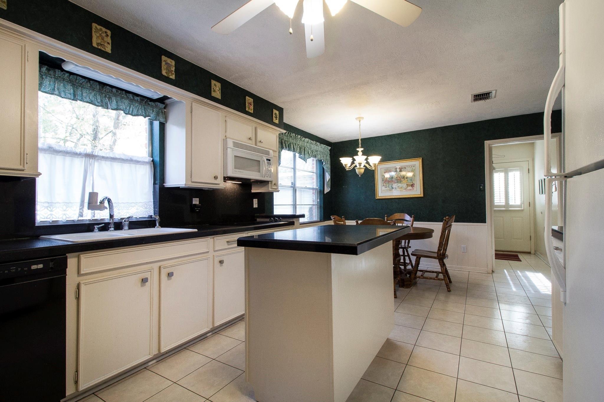 17815 Comoro Lane Property Photo 10