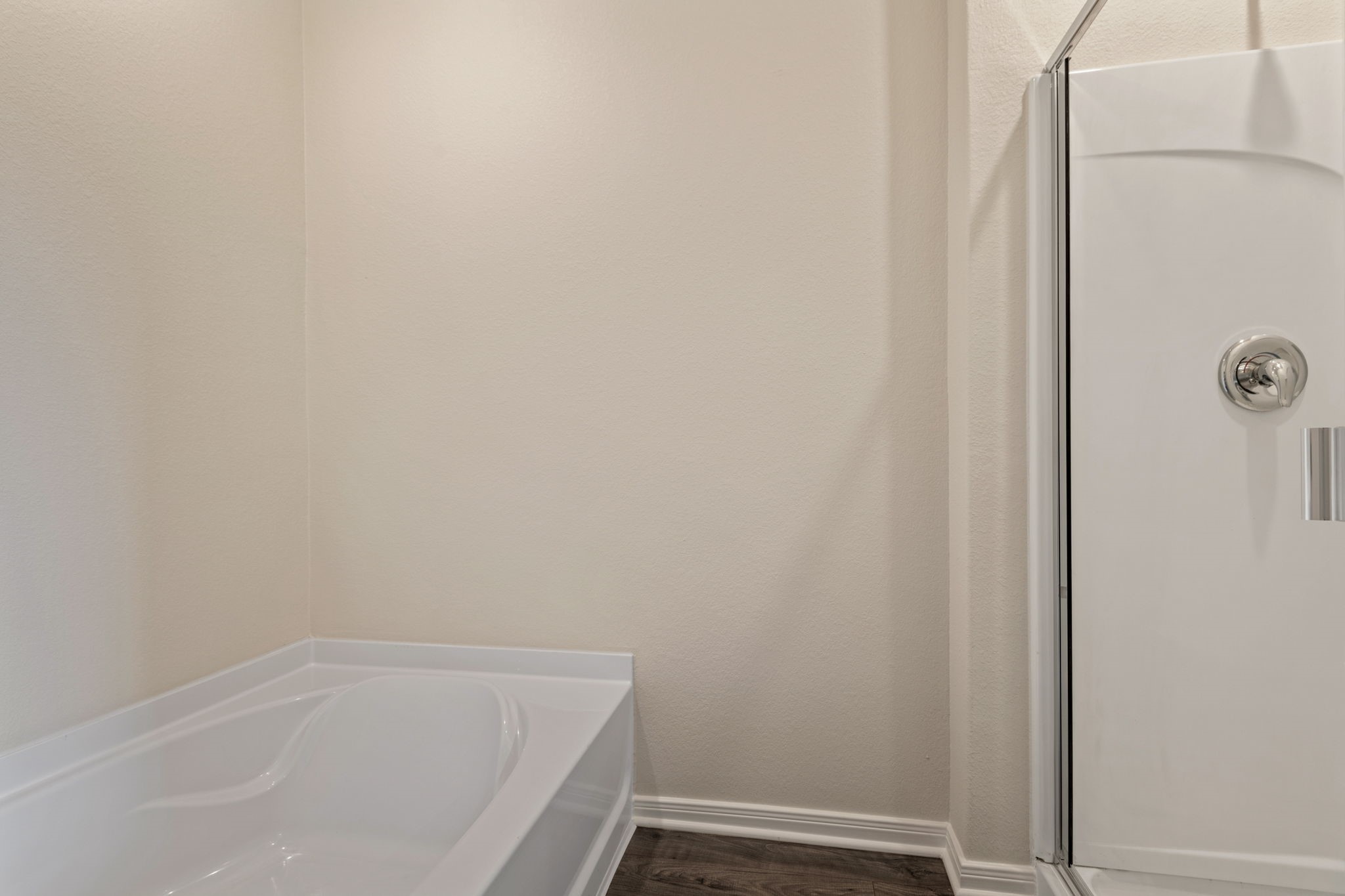 16483 Honeysuckle Hill Drive Property Photo 14