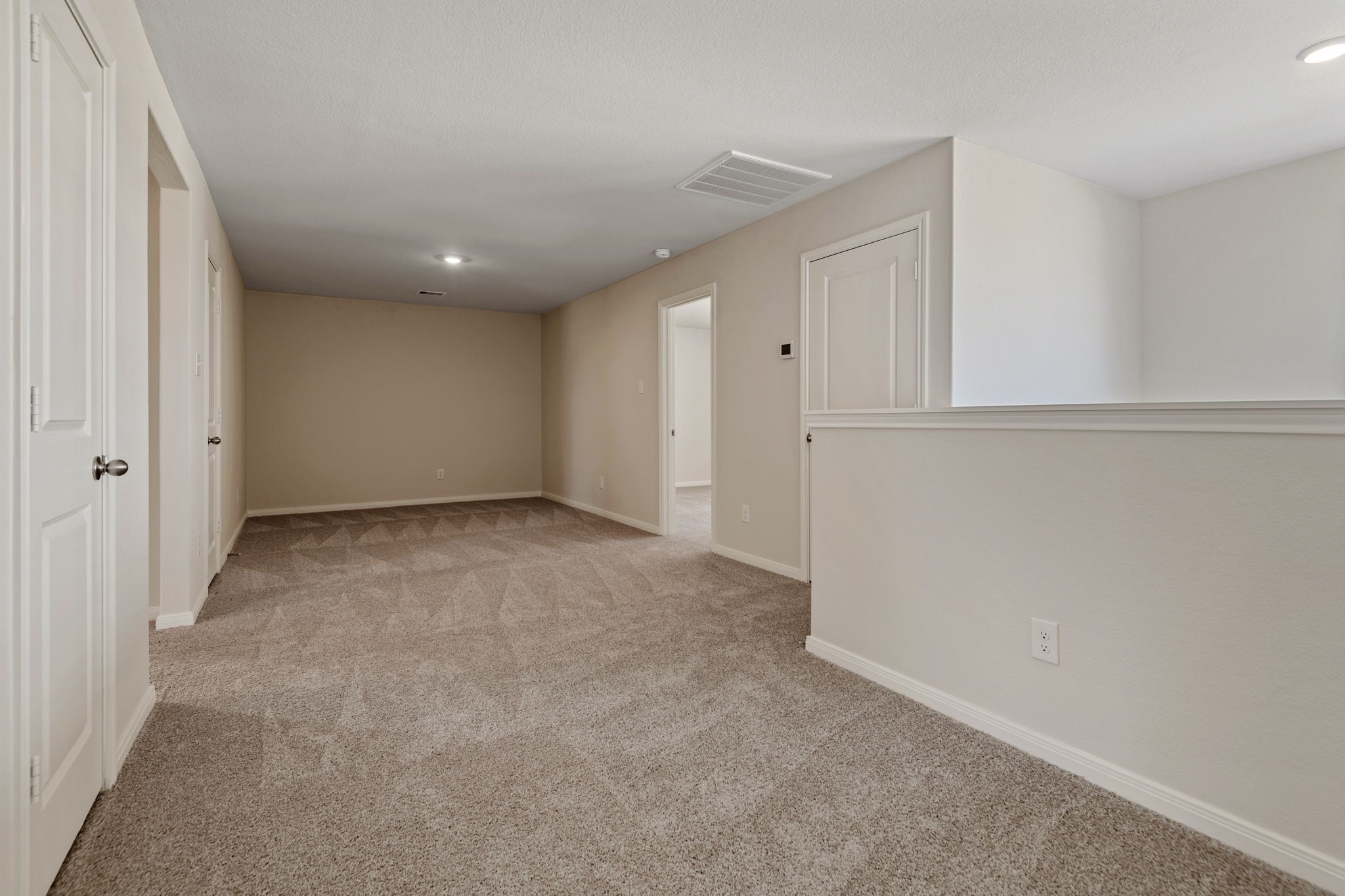 16483 Honeysuckle Hill Drive Property Photo 17