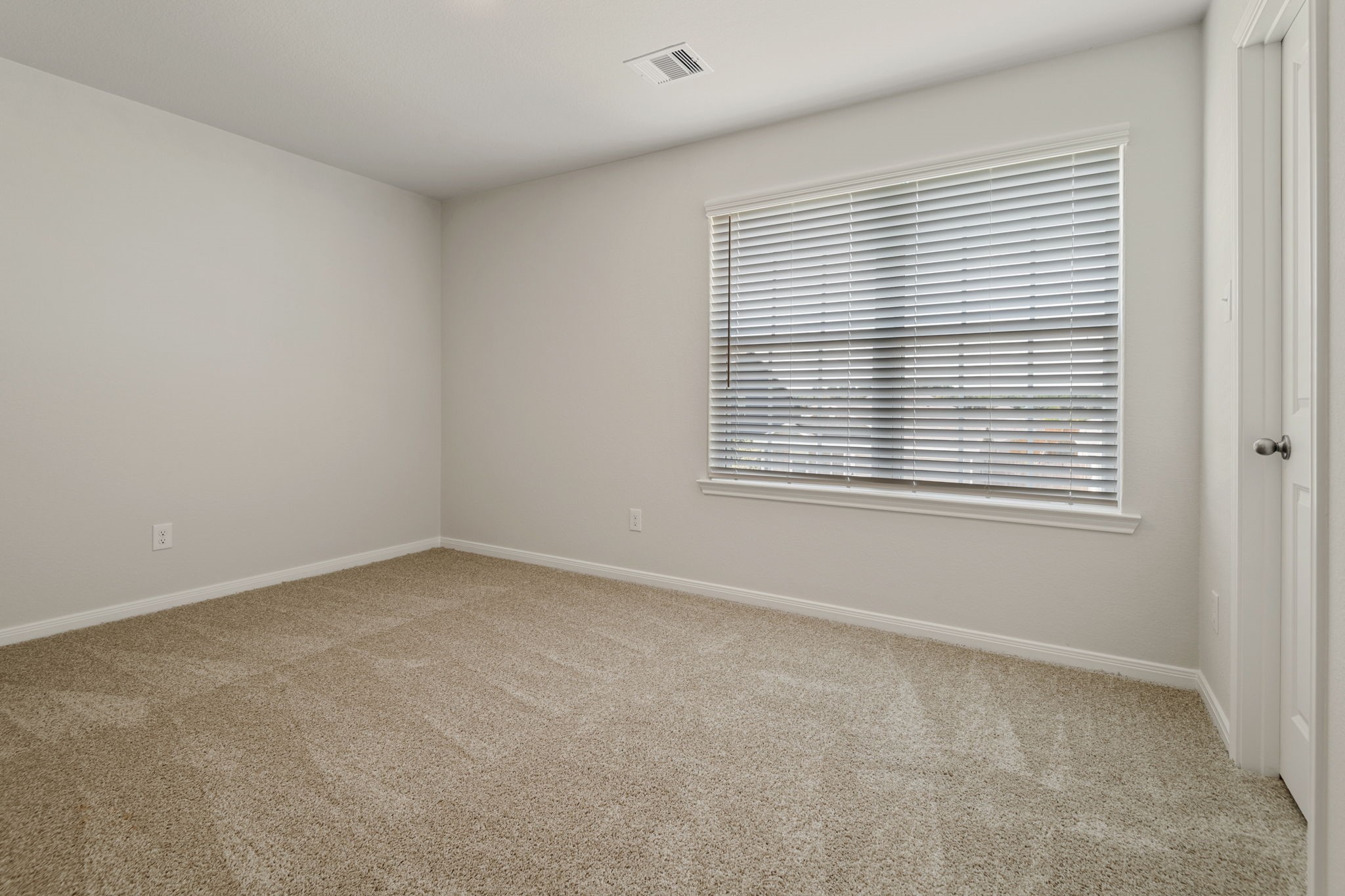 16483 Honeysuckle Hill Drive Property Photo 19