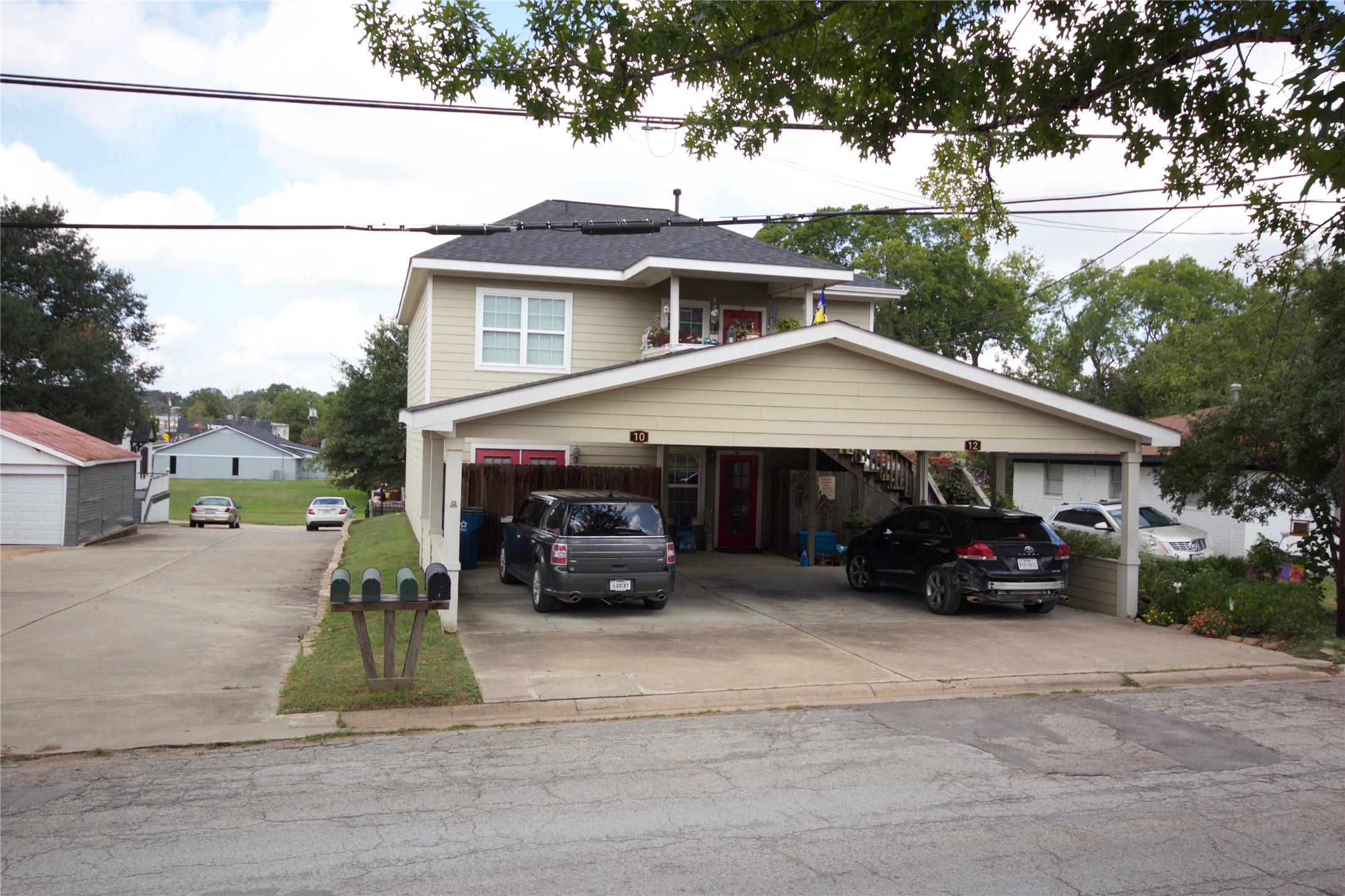 8 N Granville Street Property Photo 3