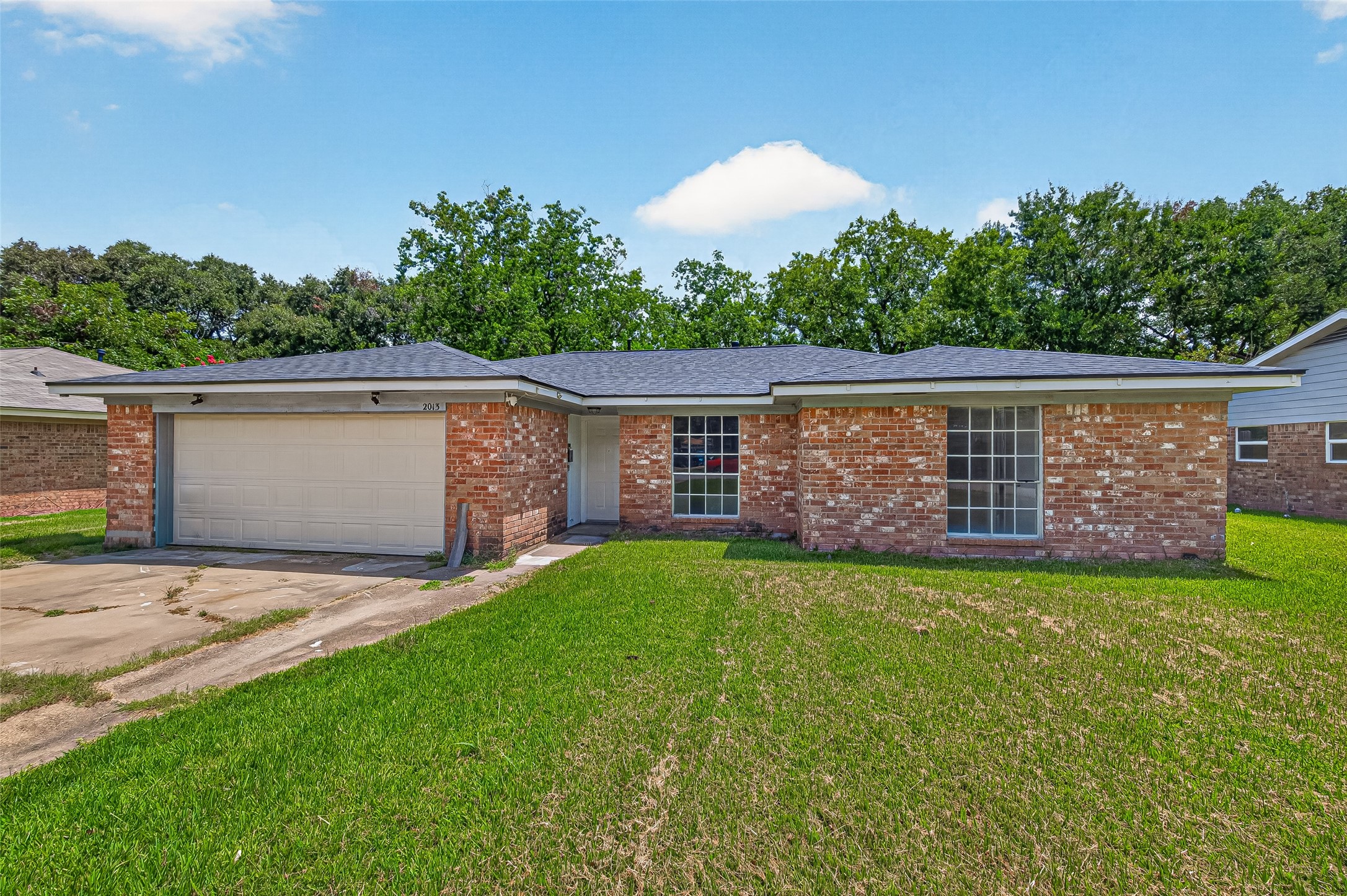 2013 Long Dr Property Photo 6