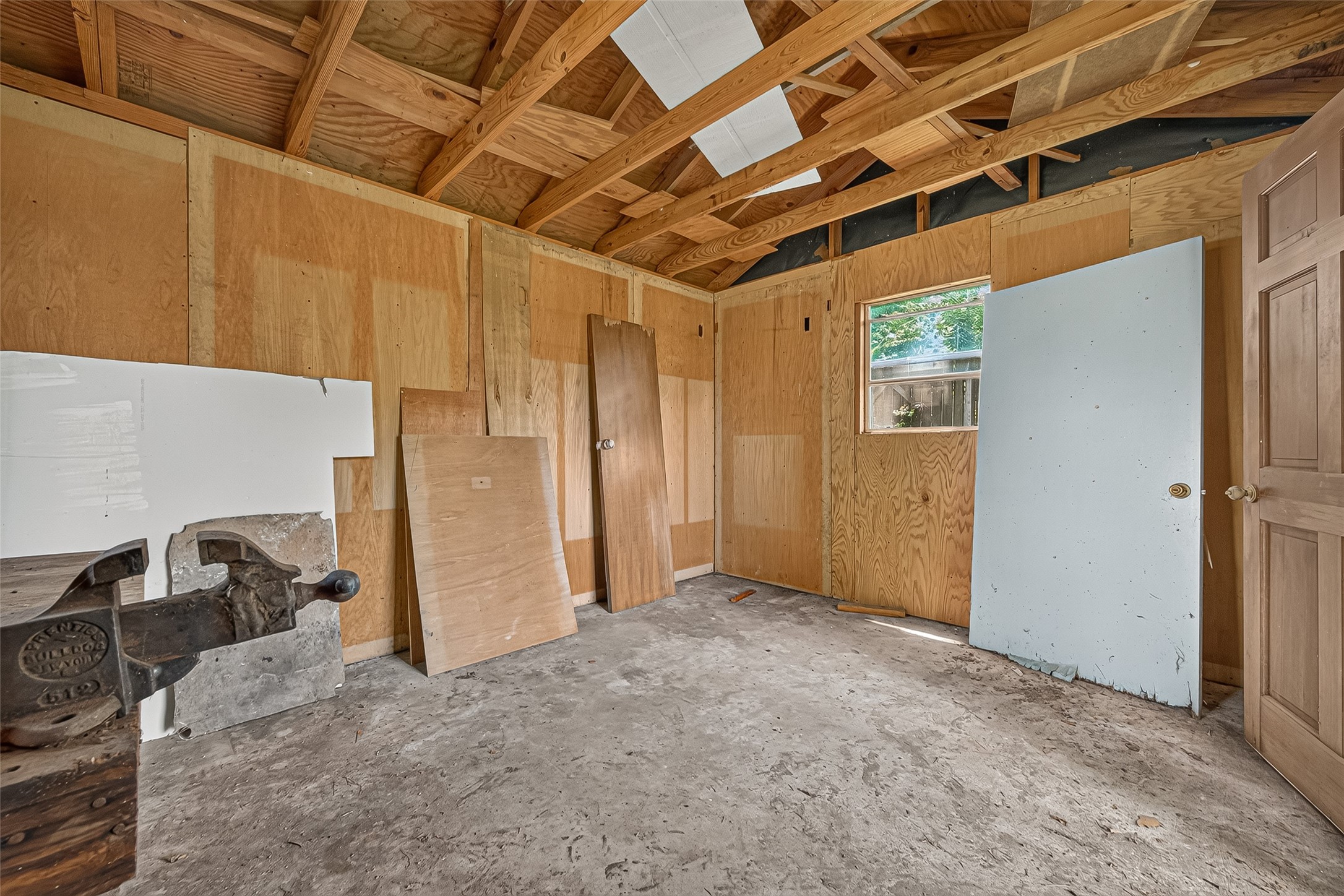 2013 Long Dr Property Photo 44
