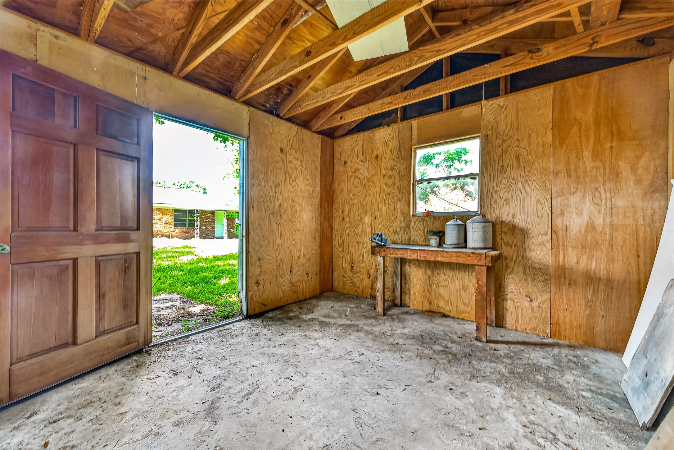 2013 Long Dr Property Photo 45