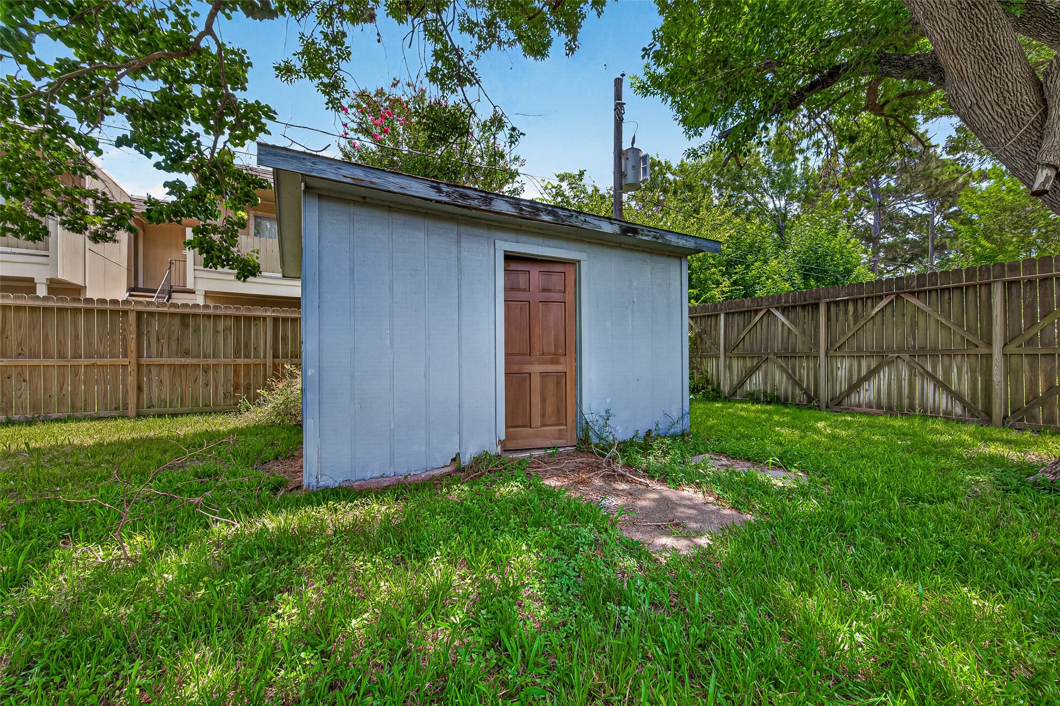 2013 Long Dr Property Photo 46