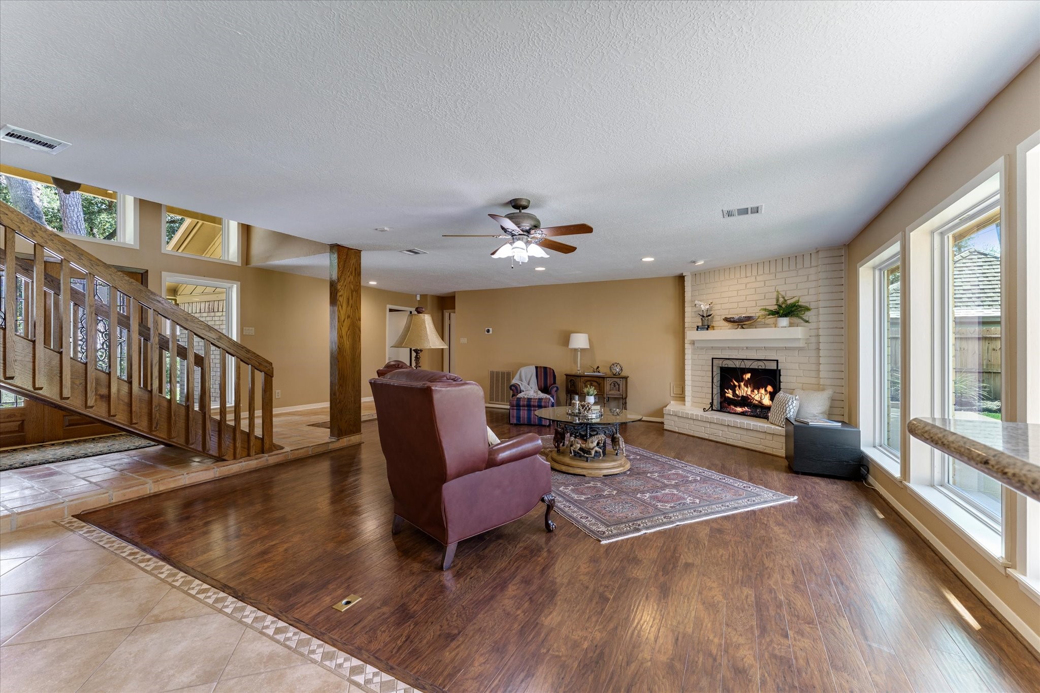 6735 Gentle Bend Drive Property Photo 8