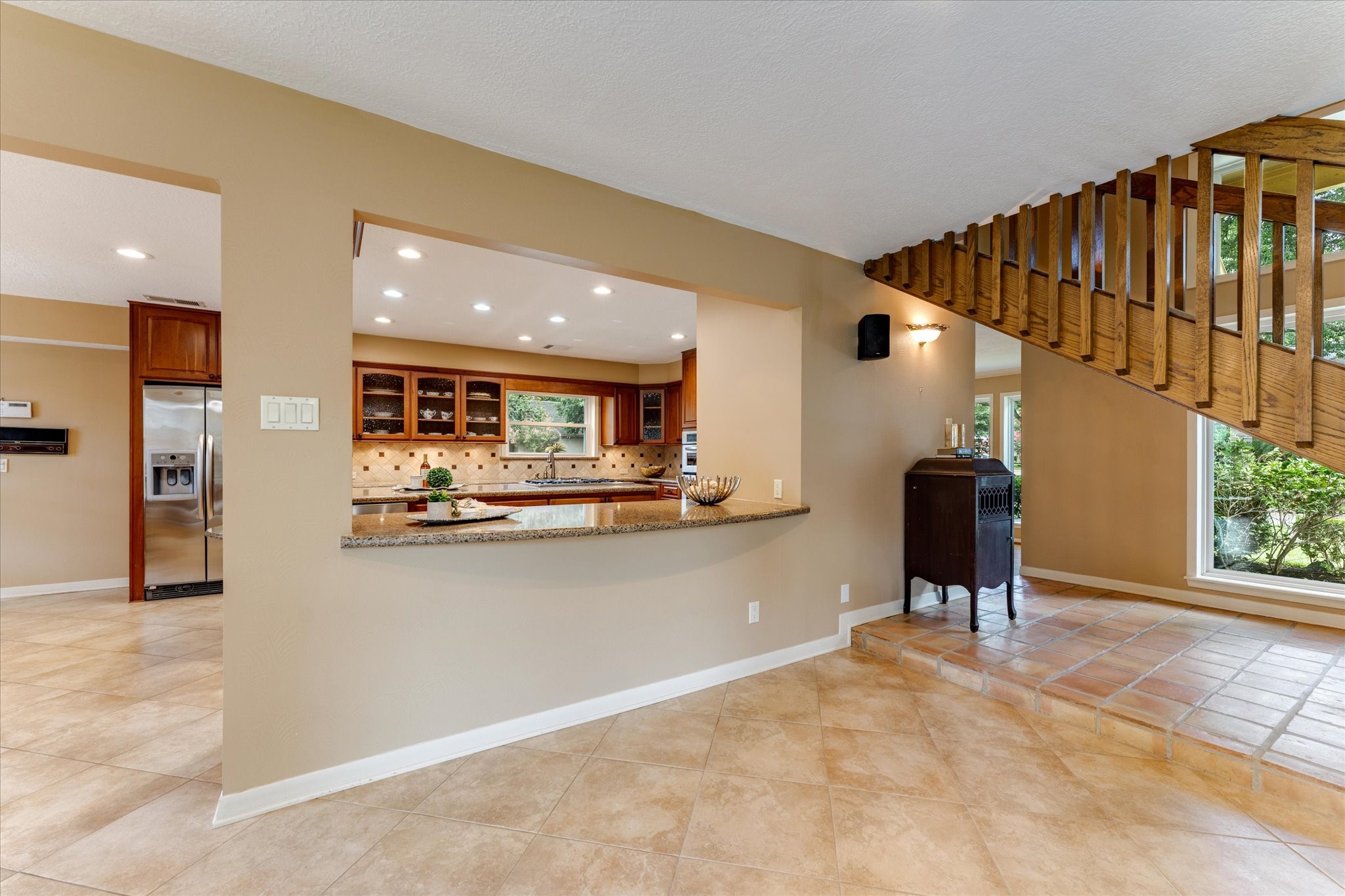 6735 Gentle Bend Drive Property Photo 9