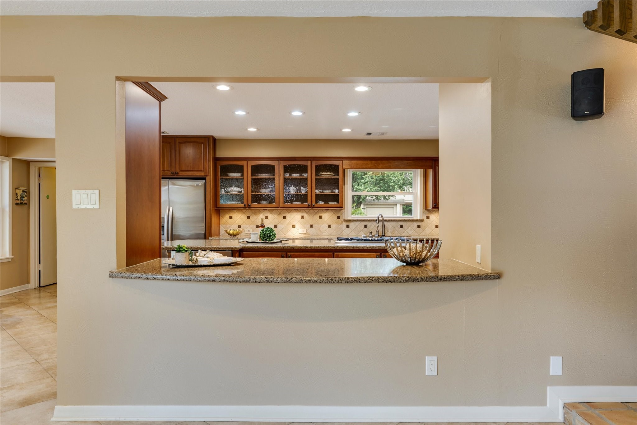 6735 Gentle Bend Drive Property Photo 10