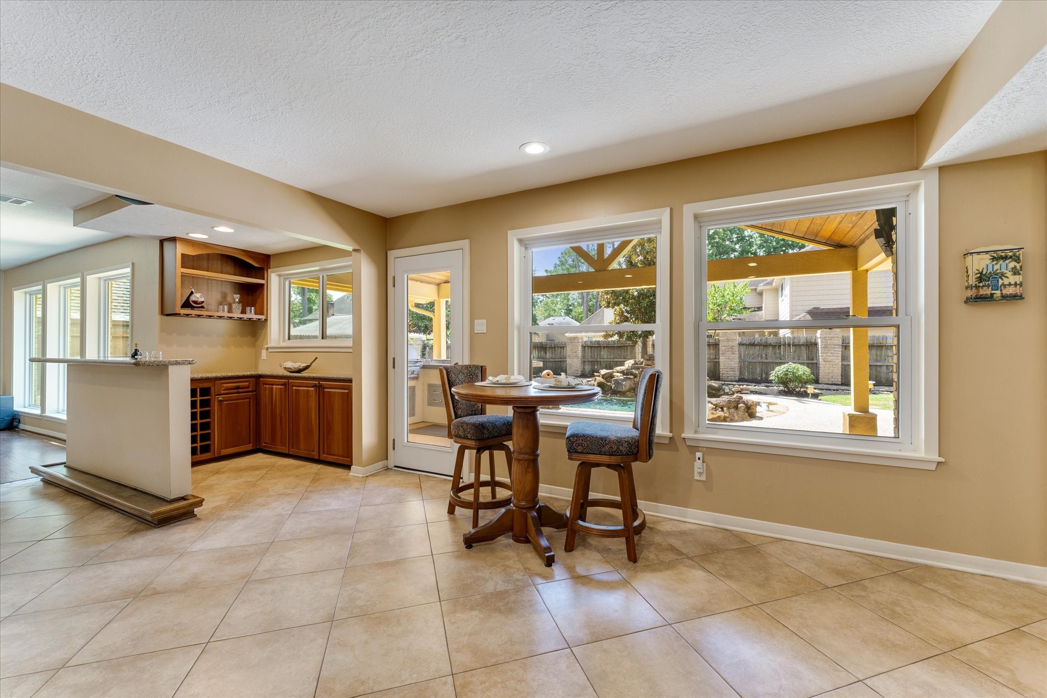 6735 Gentle Bend Drive Property Photo 13