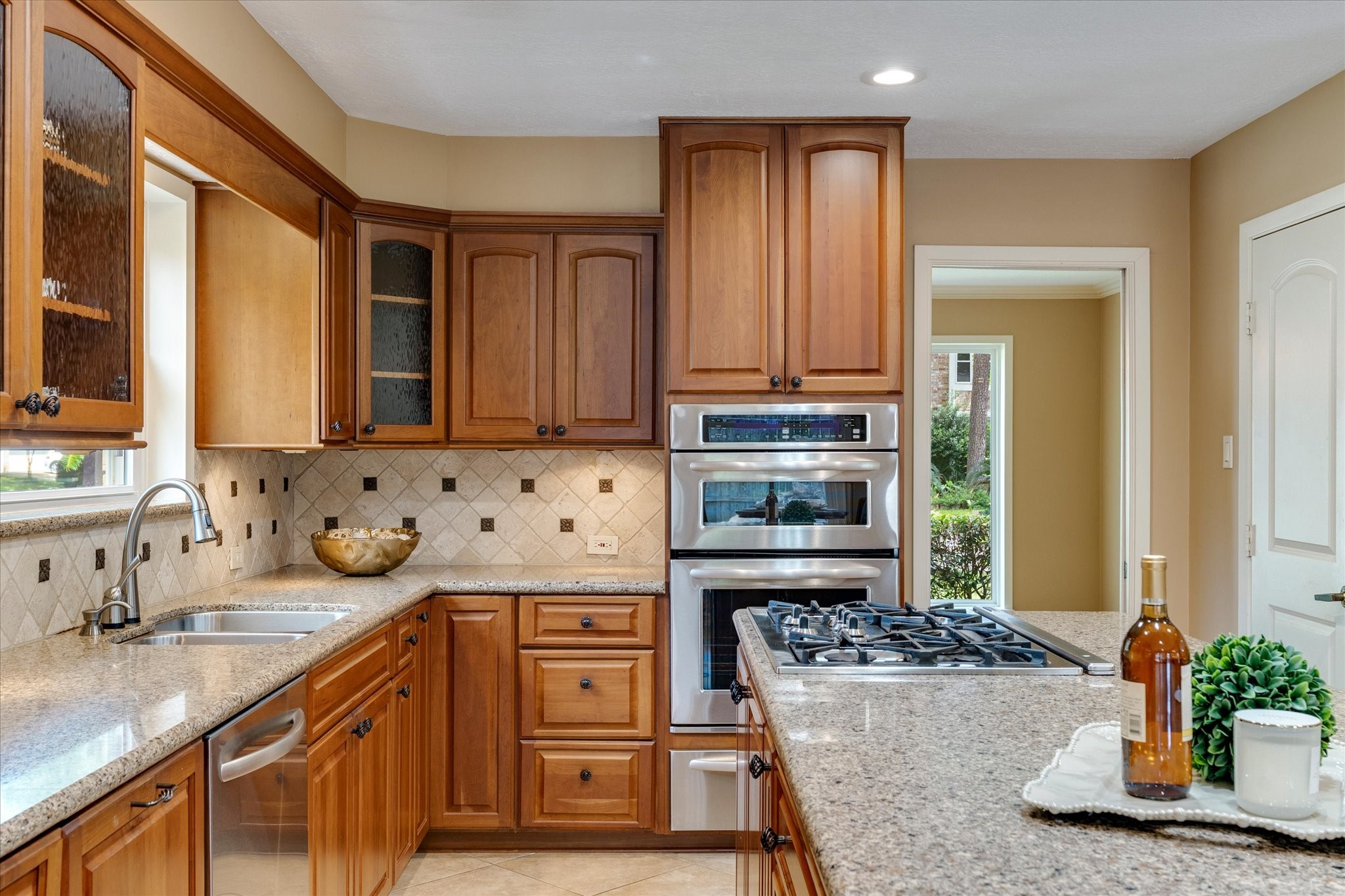 6735 Gentle Bend Drive Property Photo 16