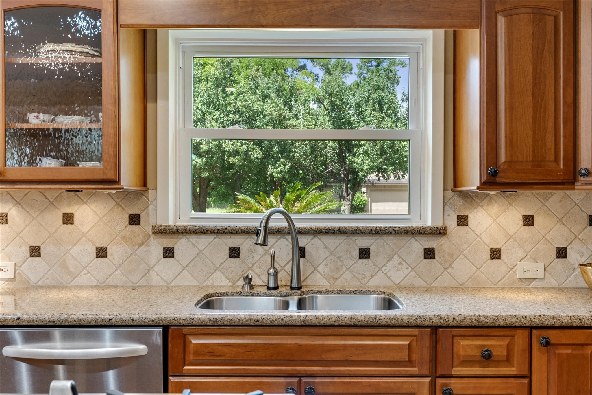 6735 Gentle Bend Drive Property Photo 17