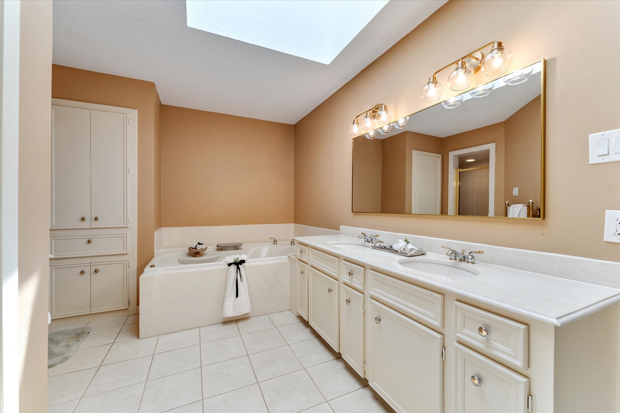 6735 Gentle Bend Drive Property Photo 25