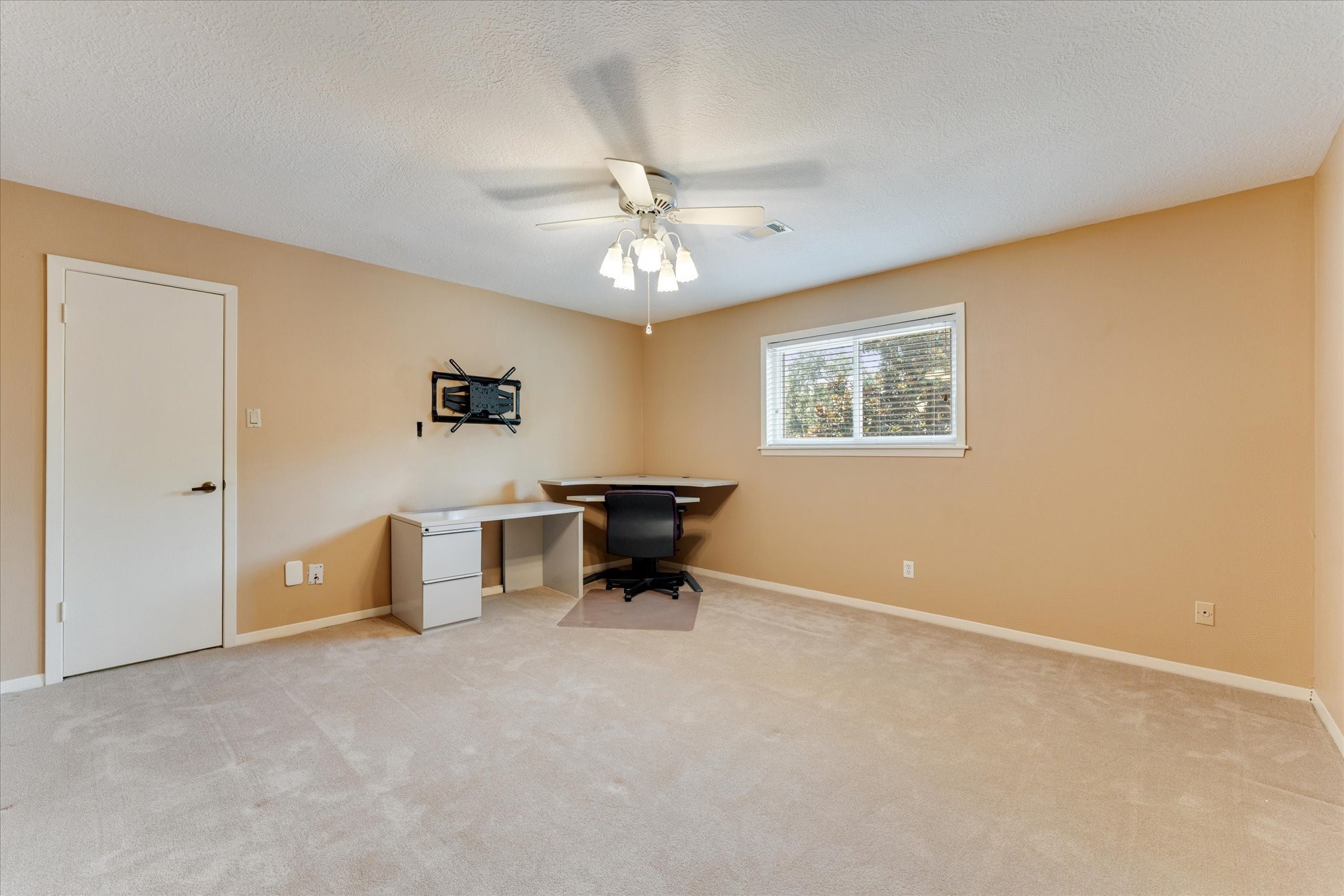 6735 Gentle Bend Drive Property Photo 34
