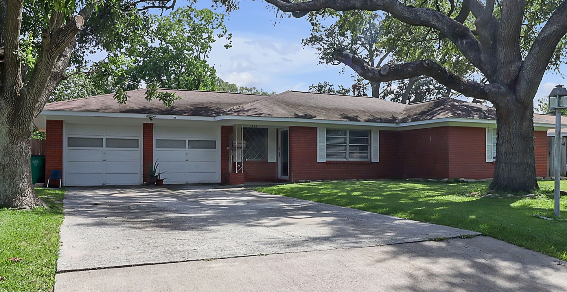 1302 Adams Street Property Photo 1