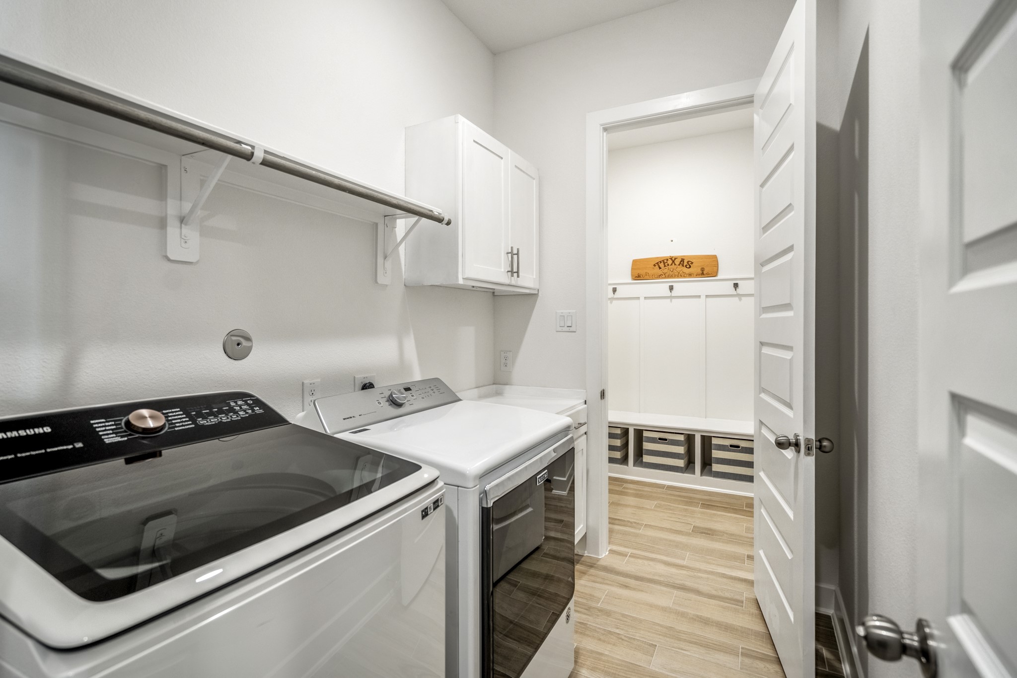208 Twinflower Trail Court Property Photo 24