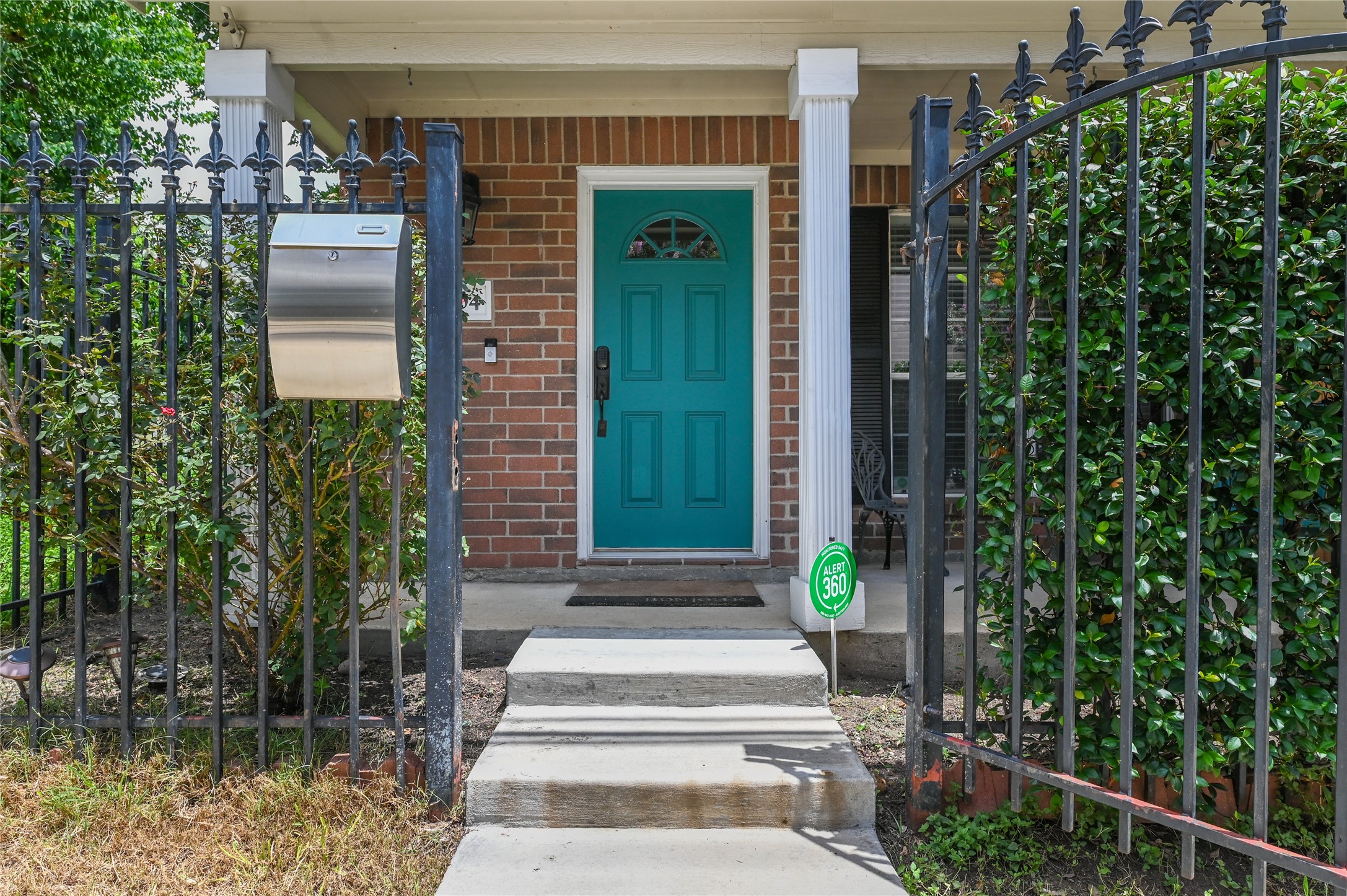 1004 Ruthven Street Property Photo 28