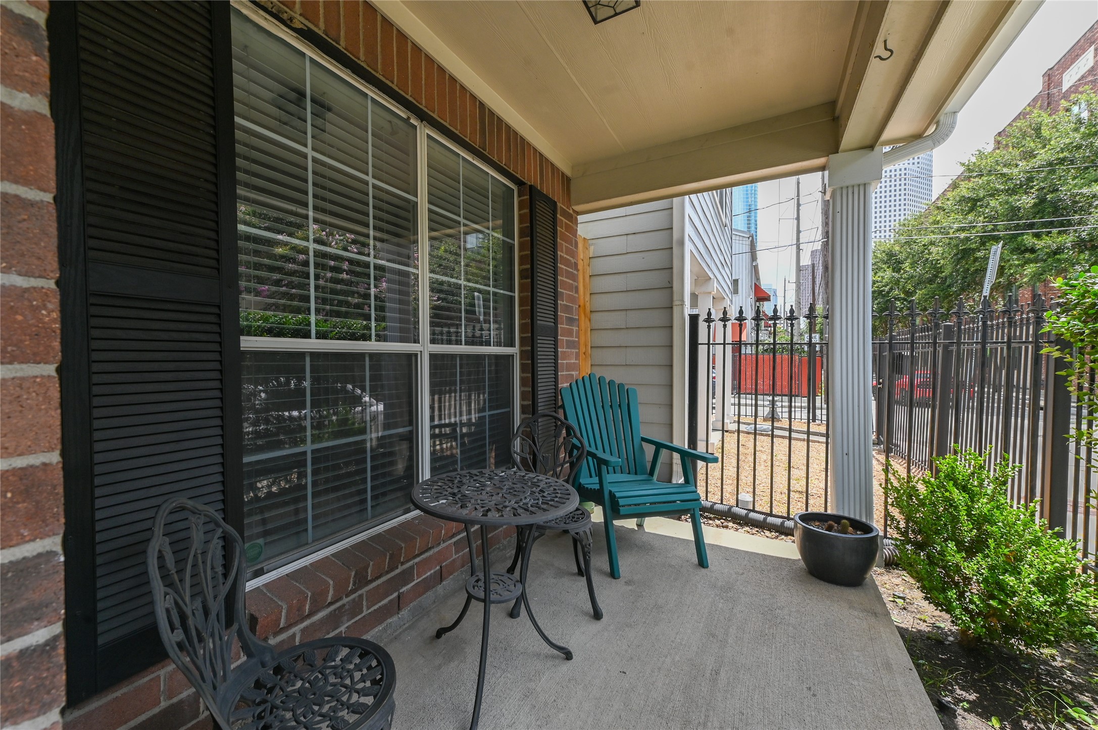 1004 Ruthven Street Property Photo 29
