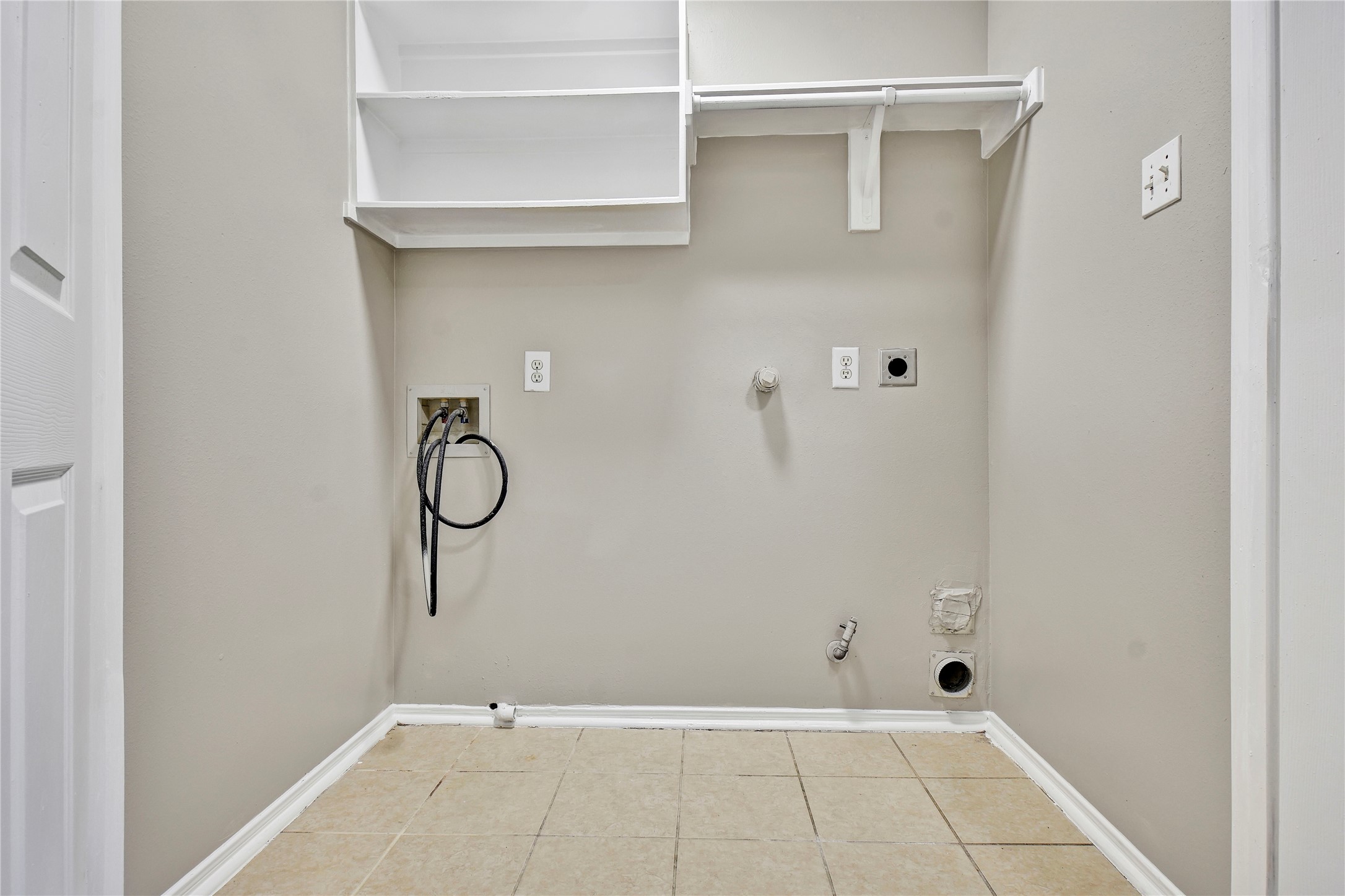 5601 Savannah Woods Lane Property Photo 15