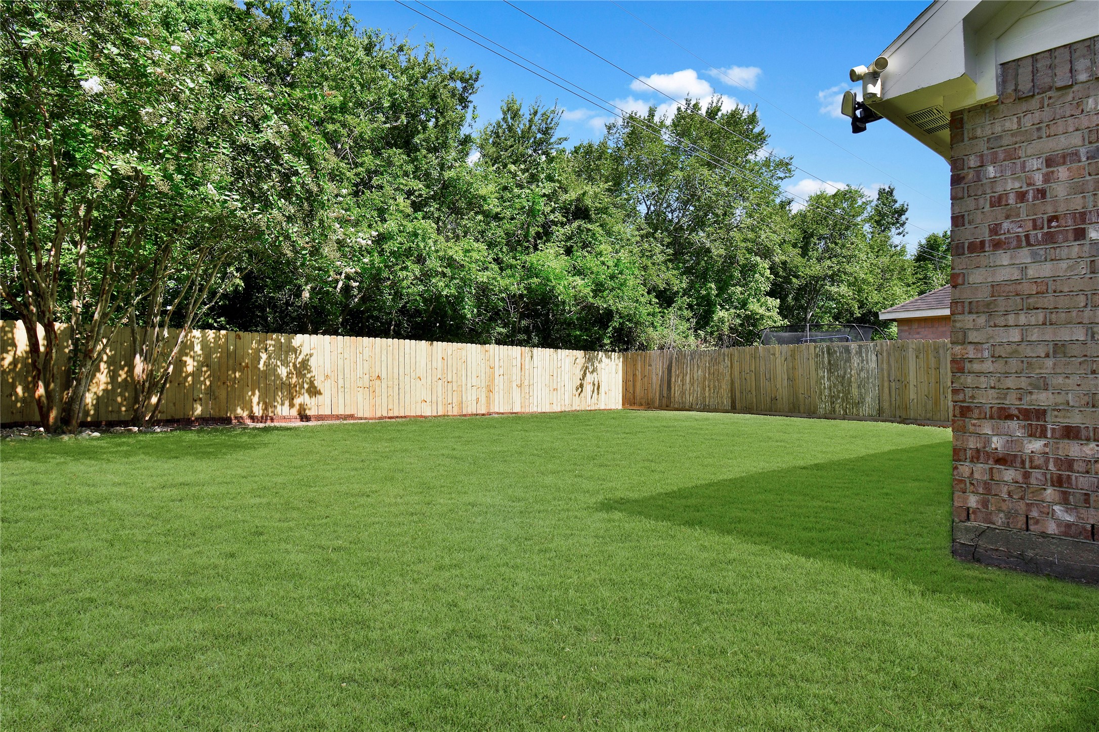 5601 Savannah Woods Lane Property Photo 16