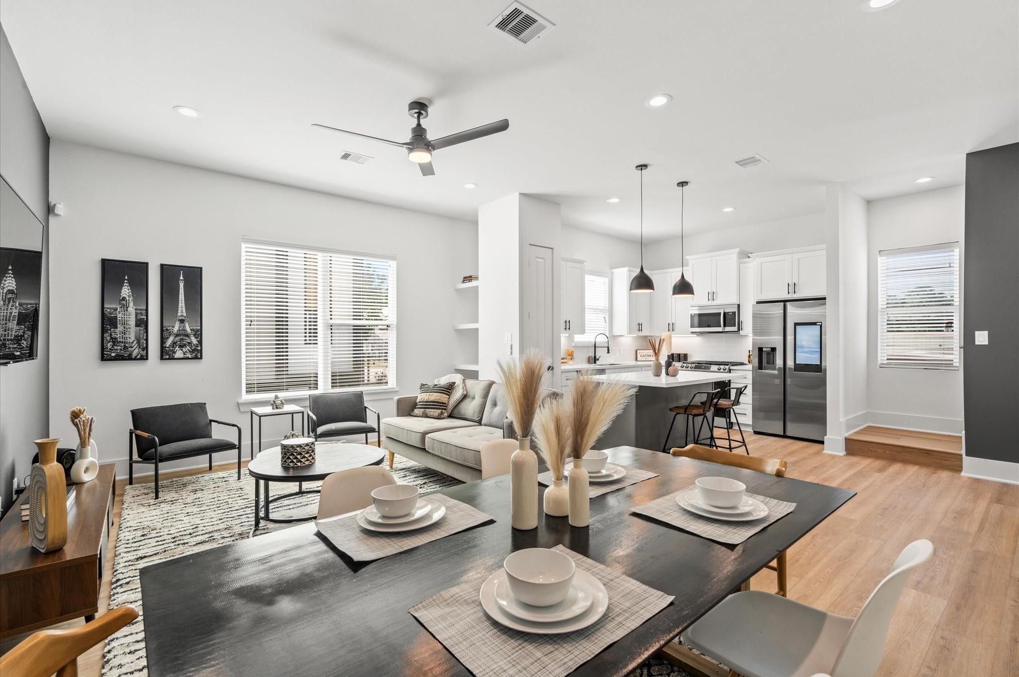 1307 Oak Tree Forest Court Property Photo 4