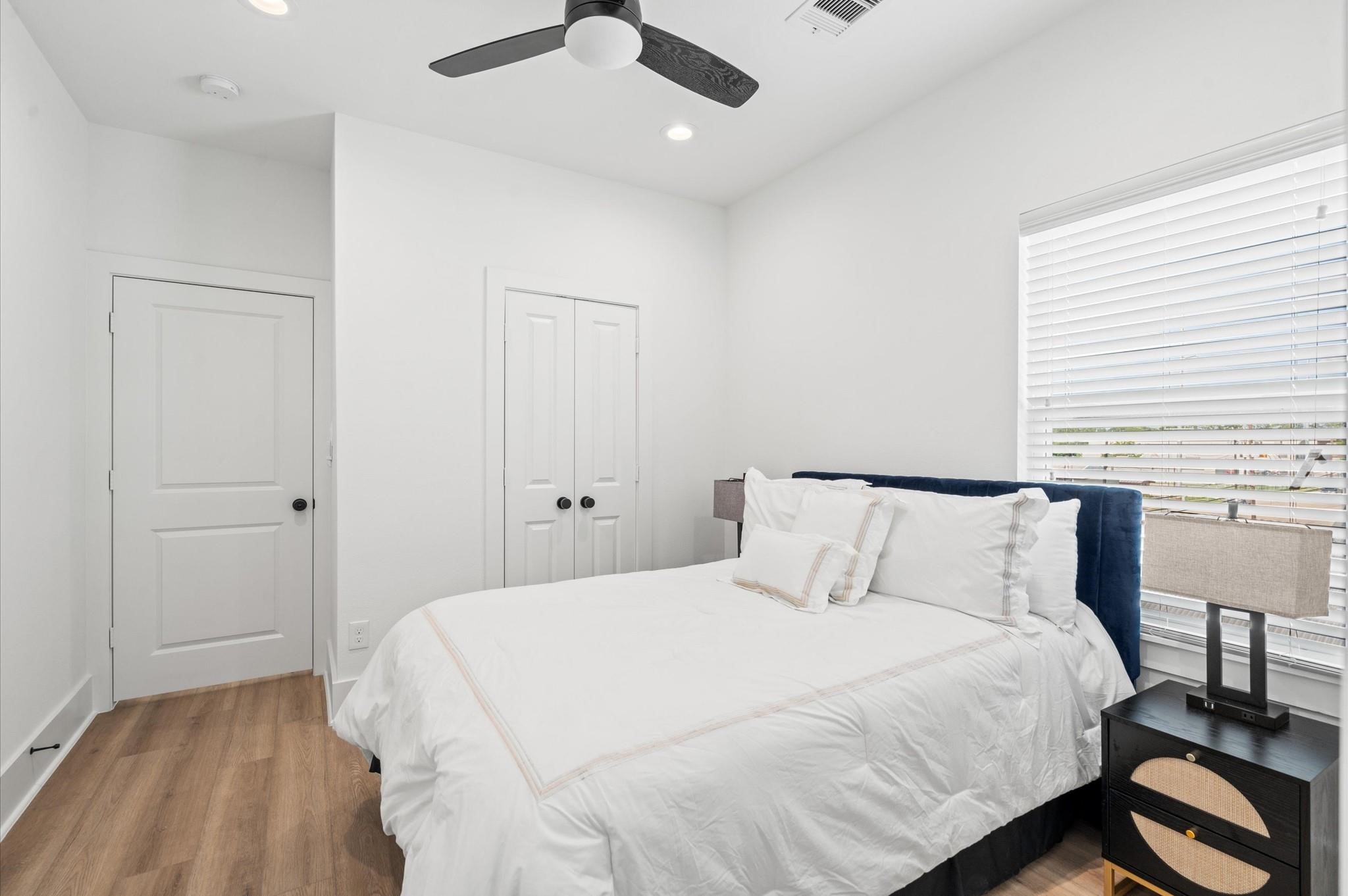 1307 Oak Tree Forest Court Property Photo 17