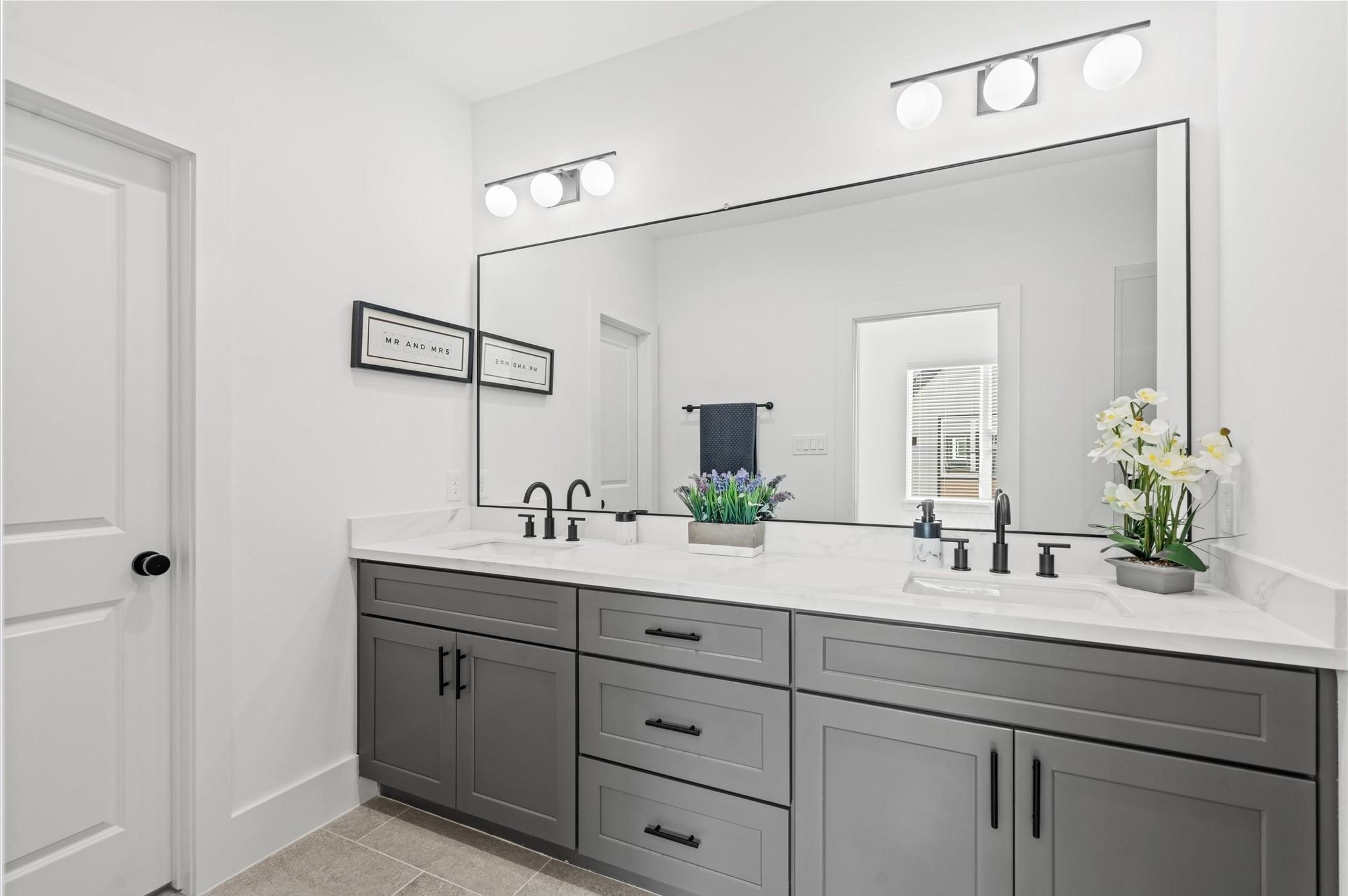 1307 Oak Tree Forest Court Property Photo 19
