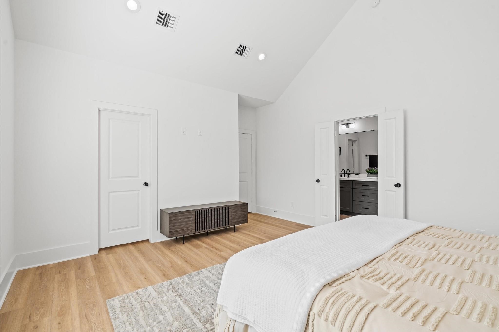 1307 Oak Tree Forest Court Property Photo 23