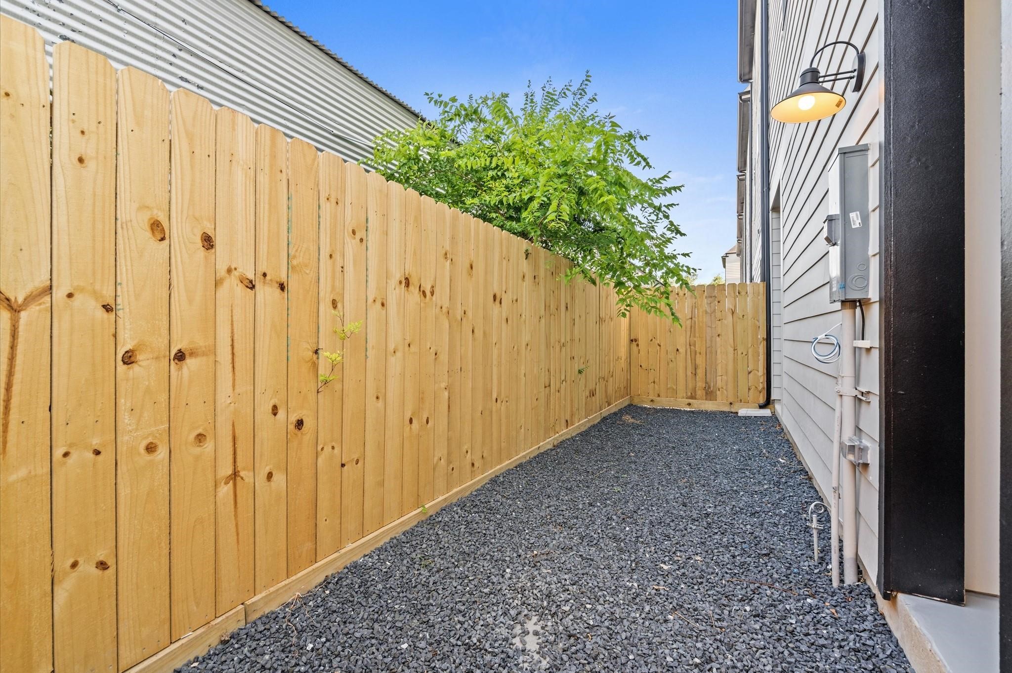 1307 Oak Tree Forest Court Property Photo 29