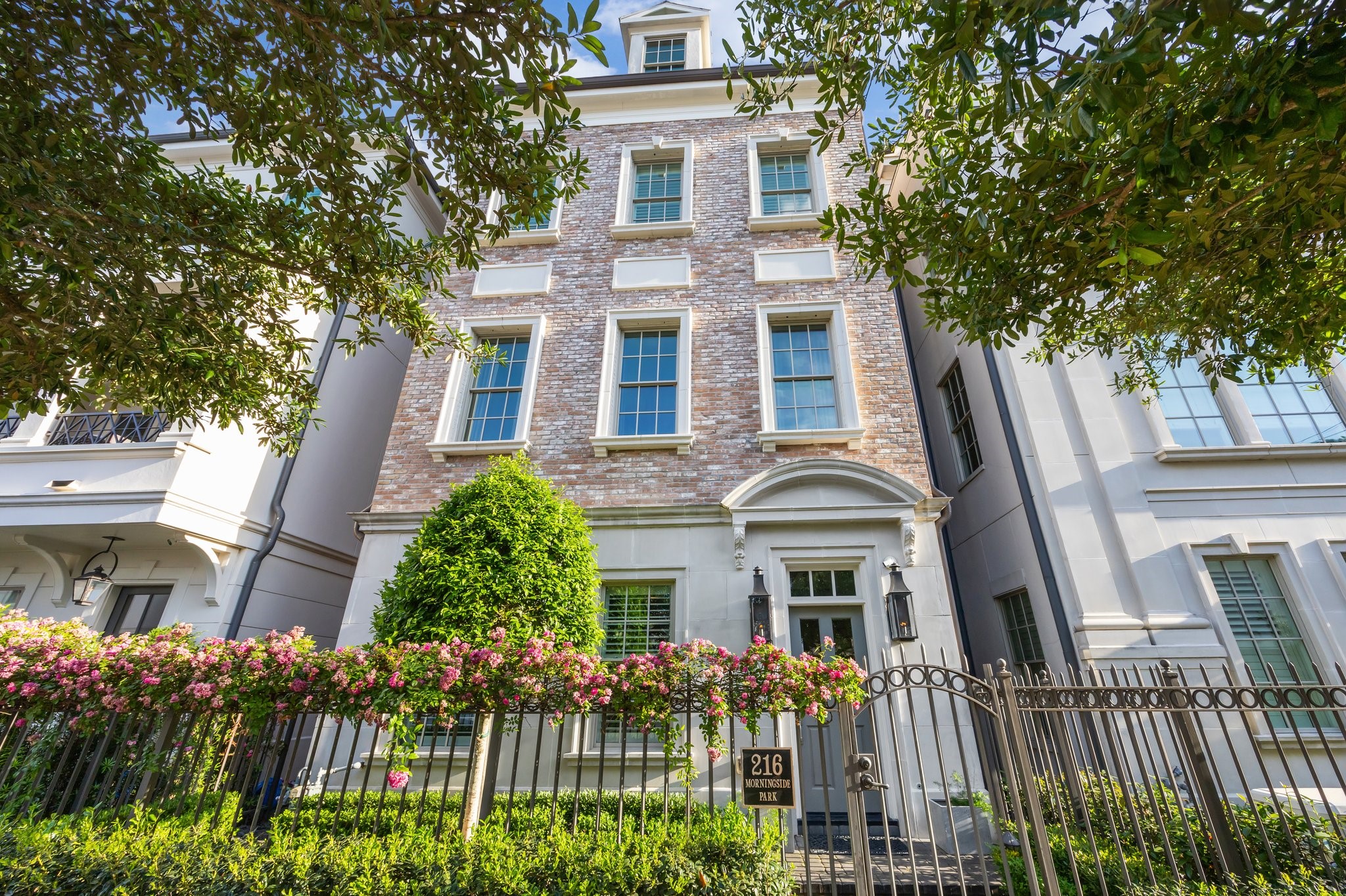 216 Morningside Park Street Property Photo
