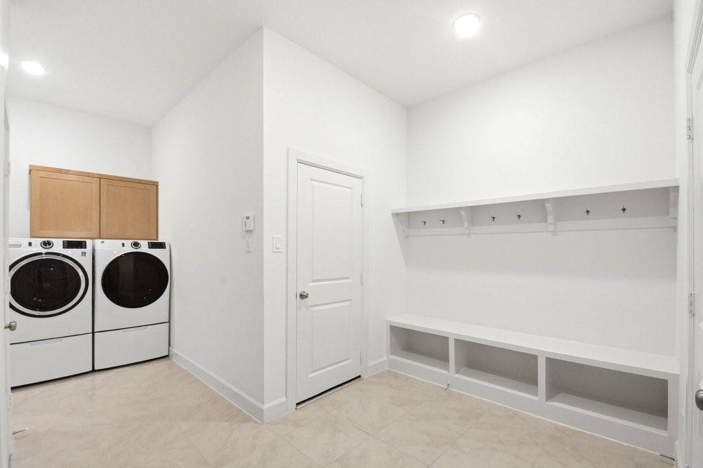 14314 Olive Harbor Trl Property Photo 10