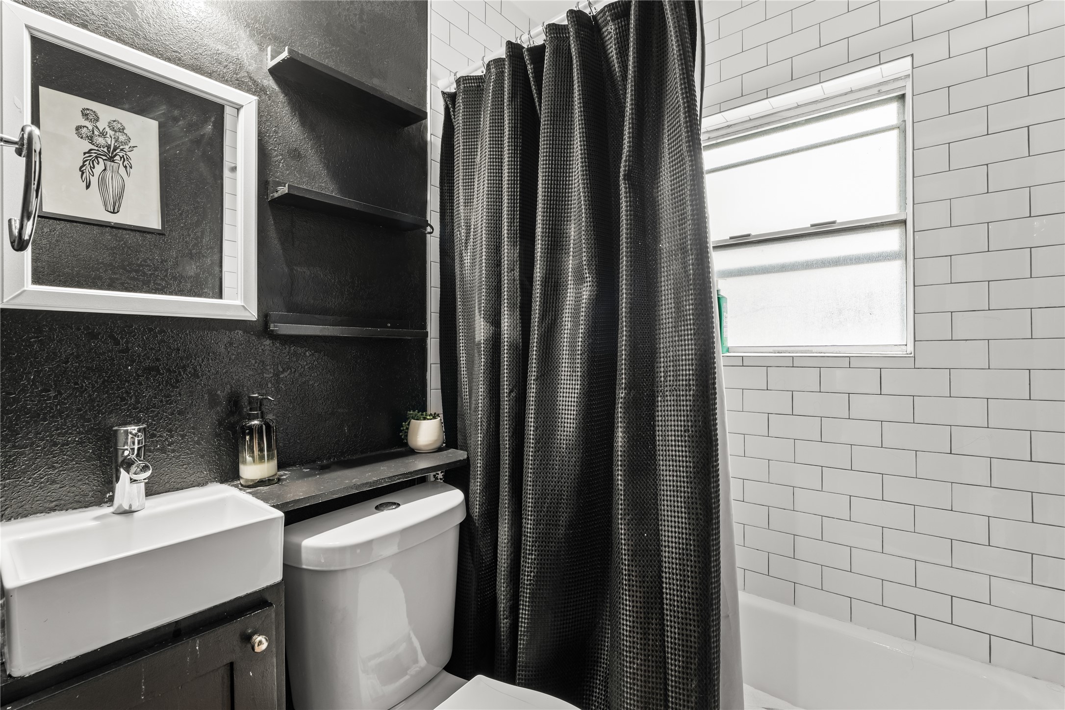 3312-2 Greenbriar Drive Property Photo 11