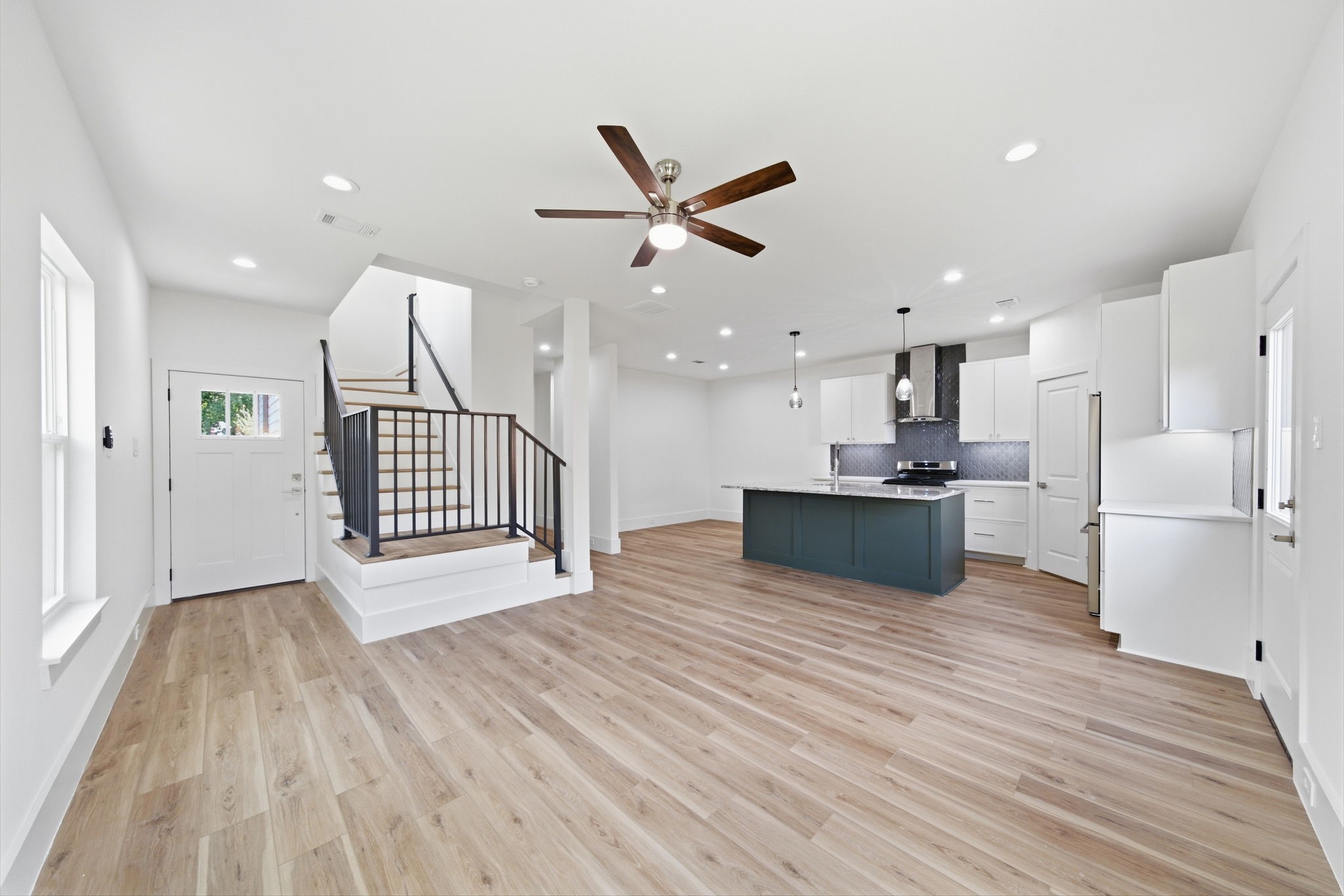 6511 Narcissus Street B Property Photo 14