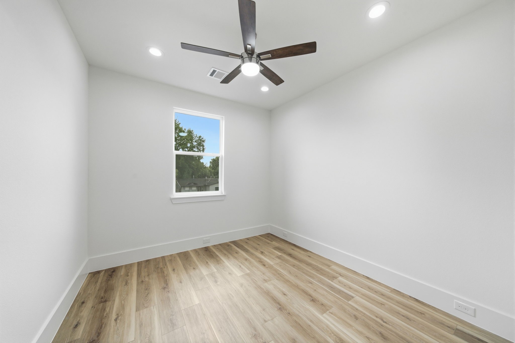 6511 Narcissus Street B Property Photo 22