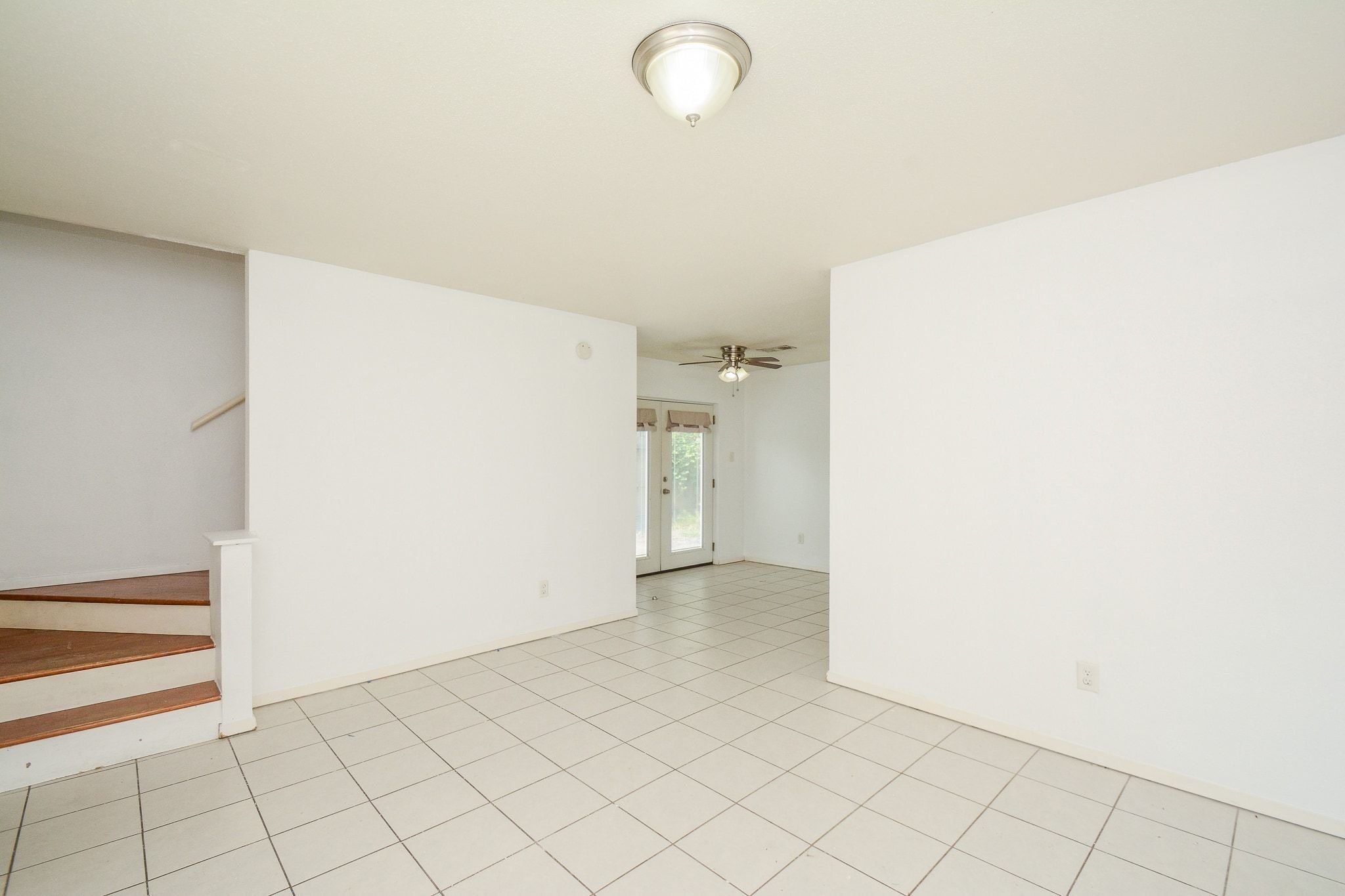 1116 Murrayhill Drive 8 Property Photo 3