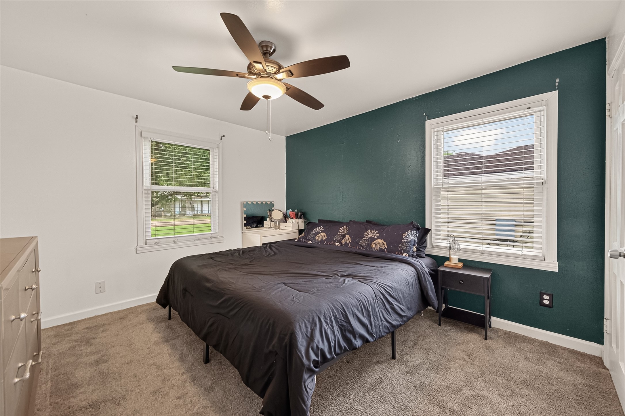 10914 La Crosse Street Property Photo 10