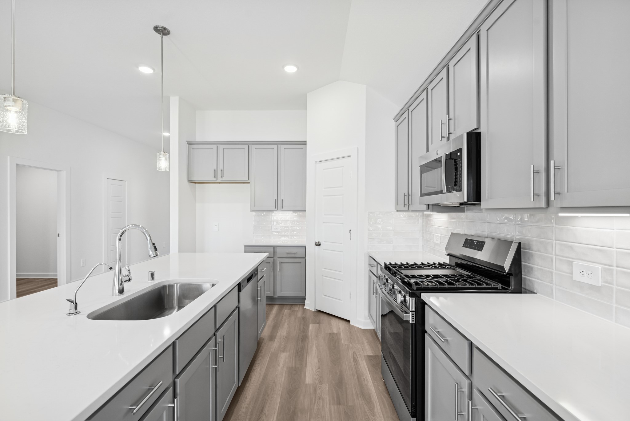 16923 Pin Cherry Leaf Drive Property Photo 2