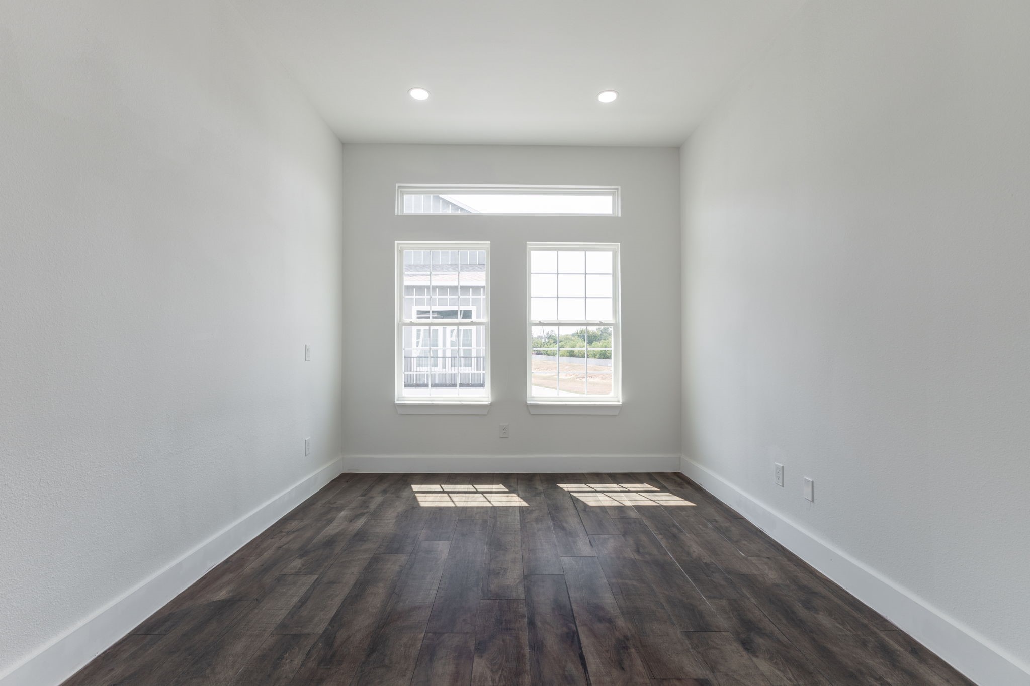 18846 Elegance Avenue Property Photo 11