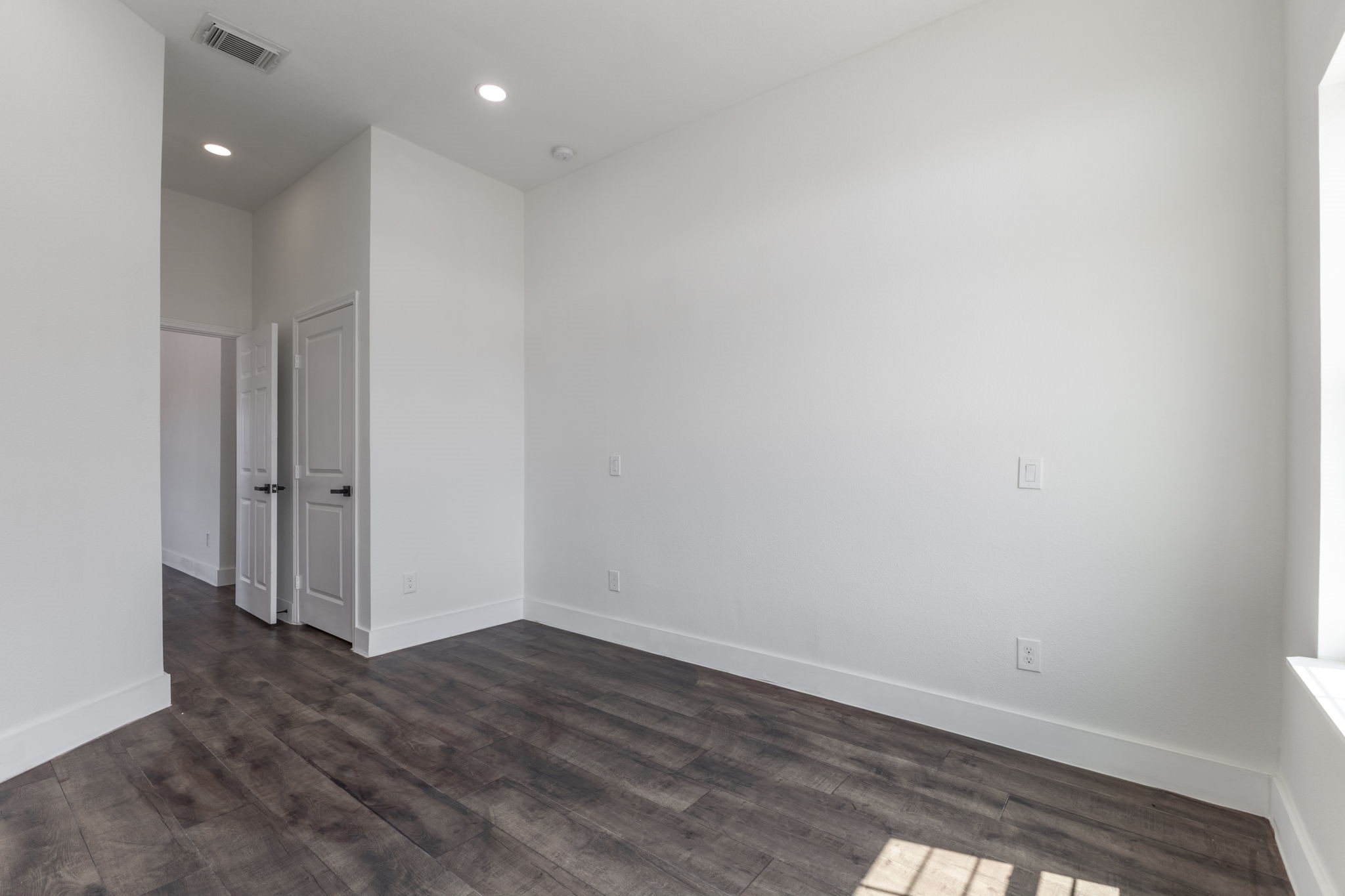 18846 Elegance Avenue Property Photo 13