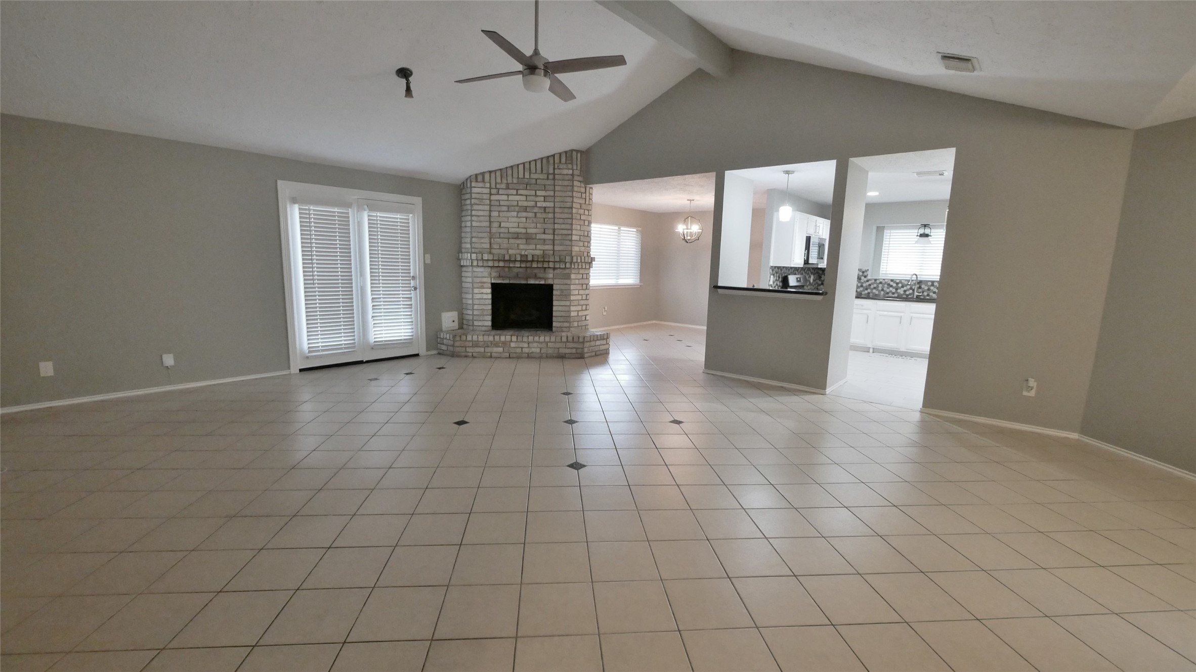 19447 Spanish Needle Drive Property Photo 8