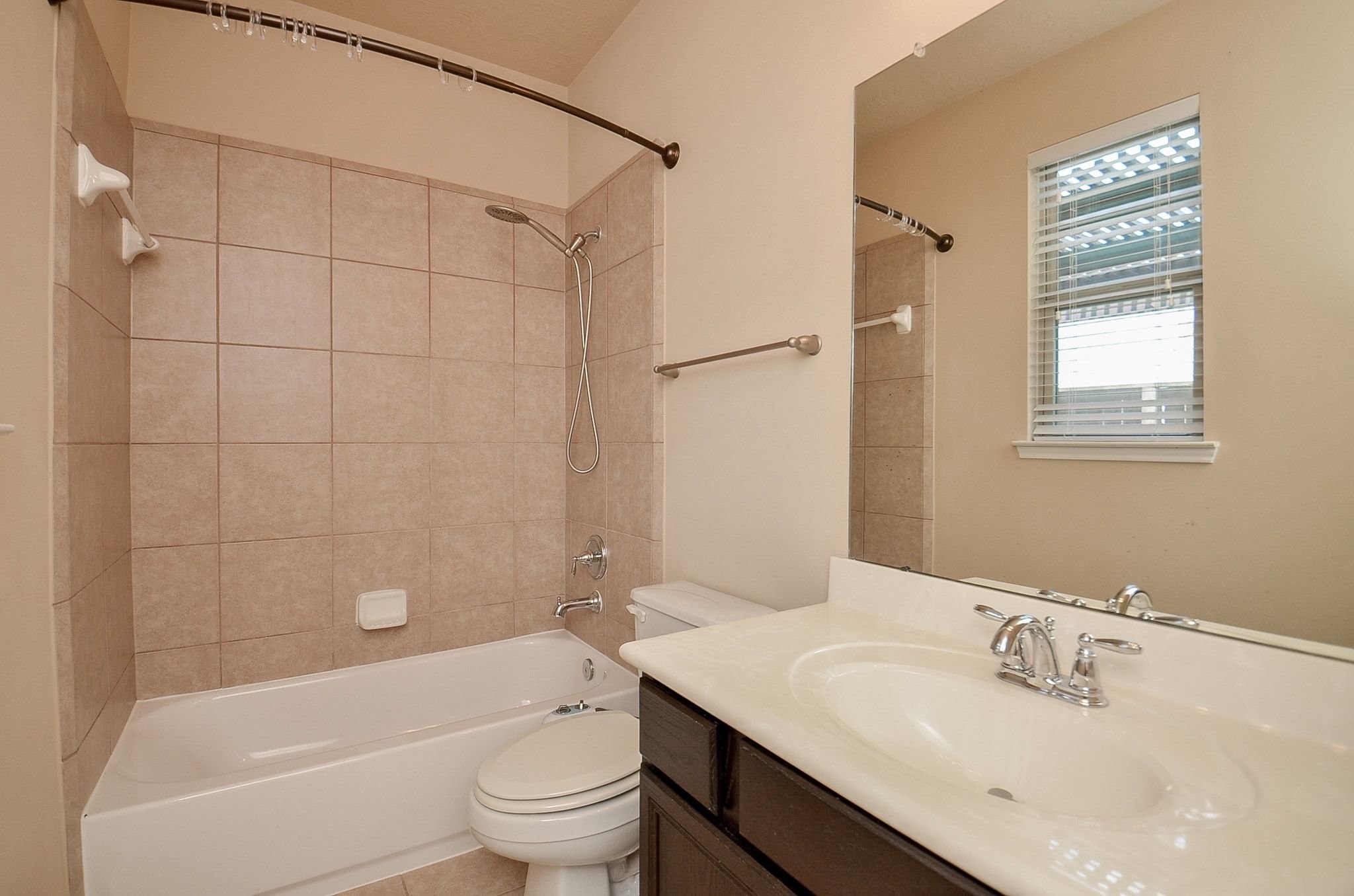 3307 Home Point Drive Property Photo 7