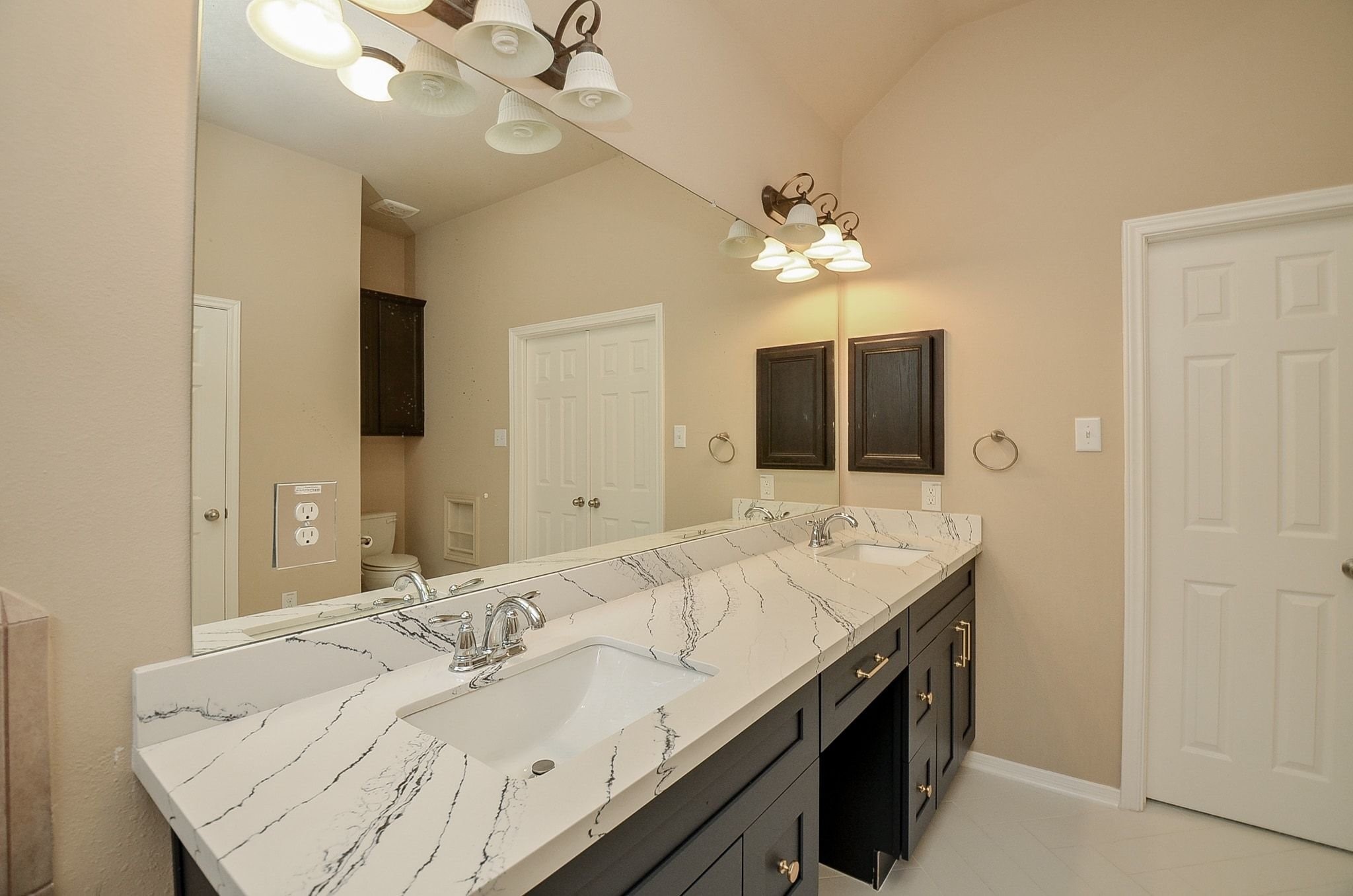 3307 Home Point Drive Property Photo 21