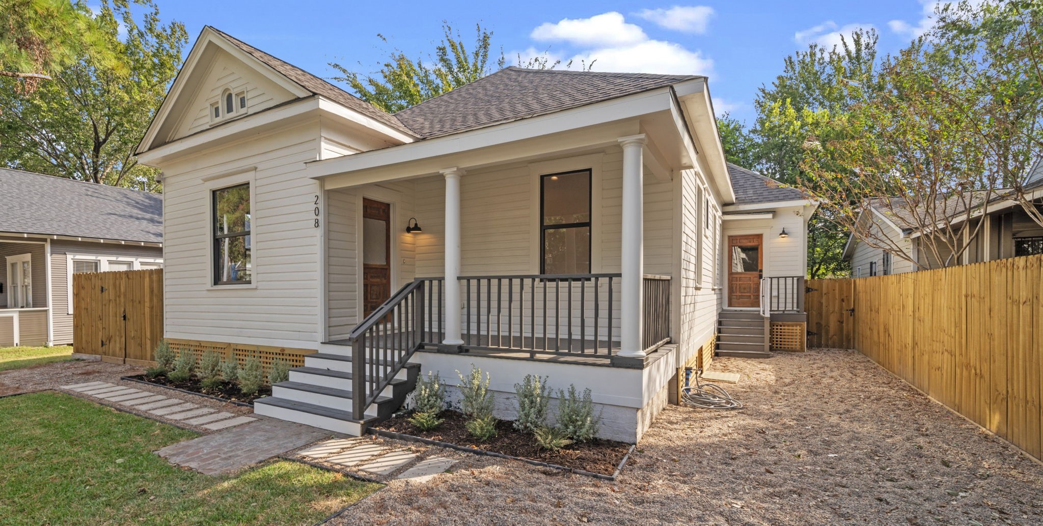 208 Tabor Street Property Photo