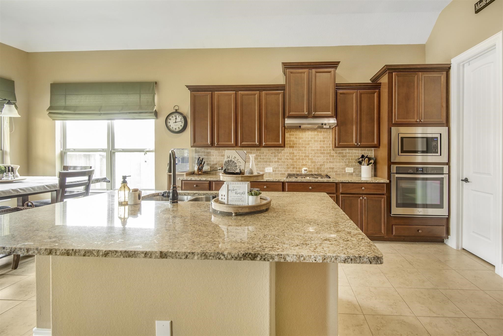 321 Westwood Drive Property Photo 6